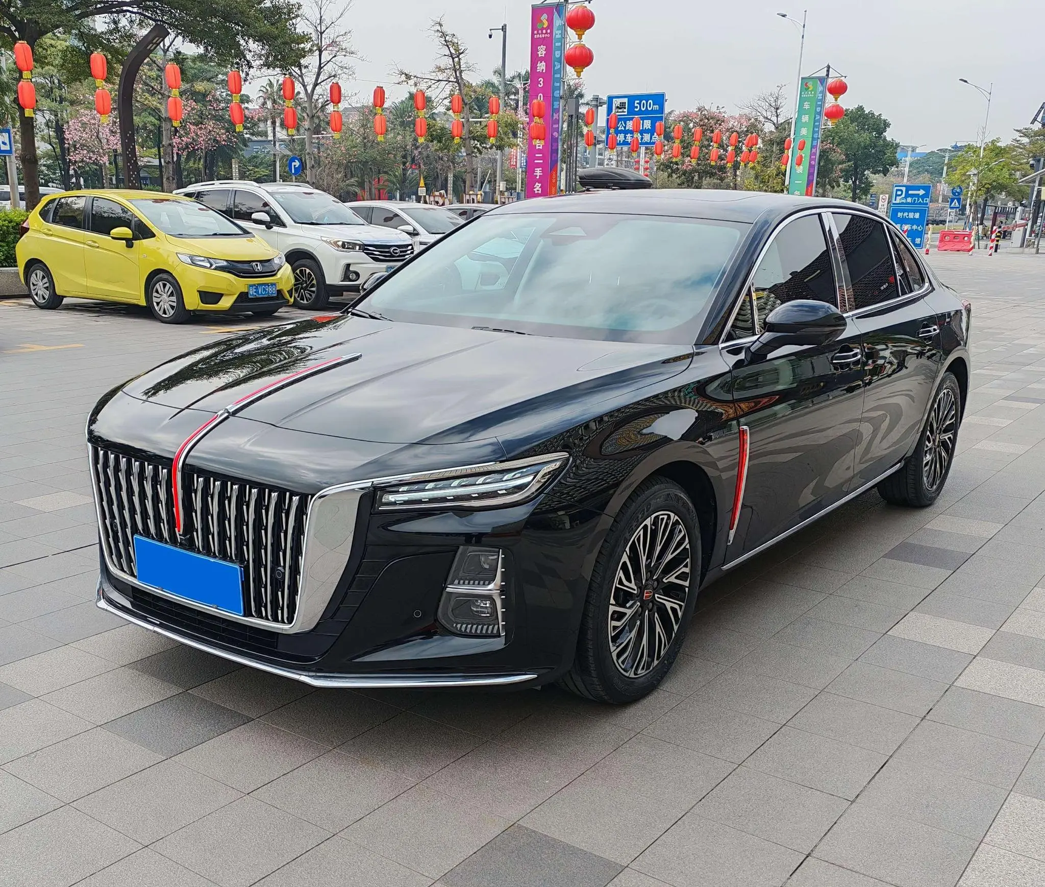 Hongqi H5  из Китая