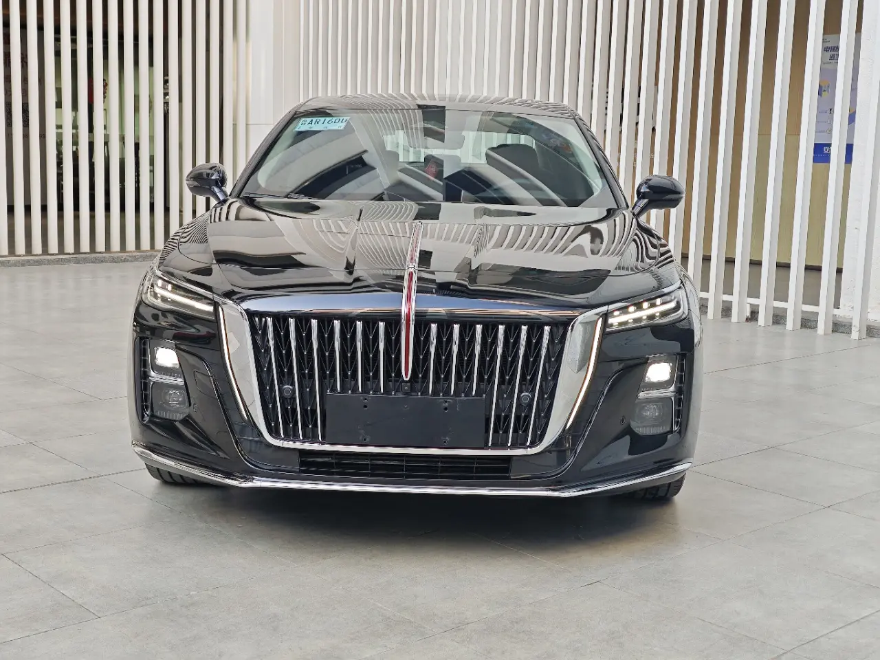 Hongqi H5  из Китая