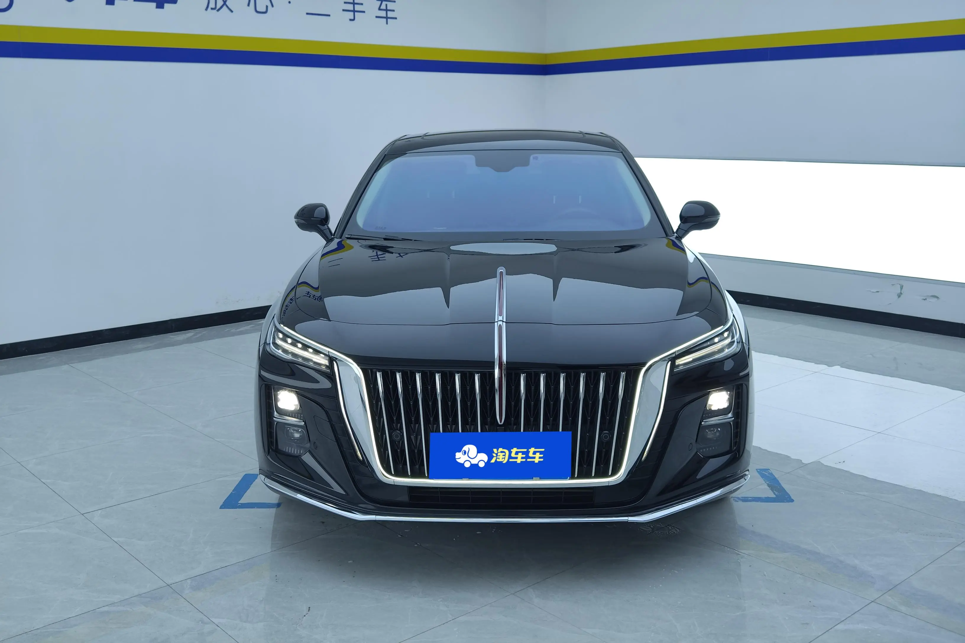 Hongqi H5  из Китая