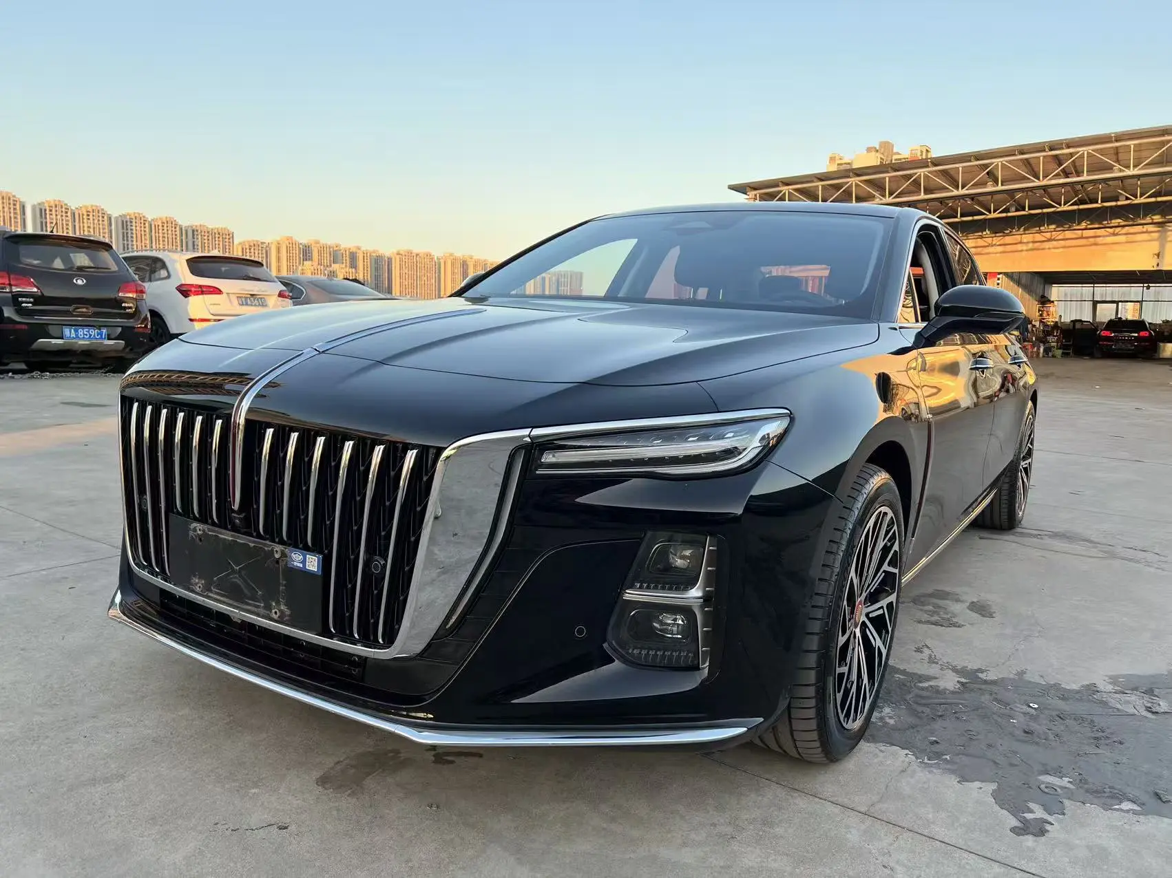 Hongqi H5  из Китая