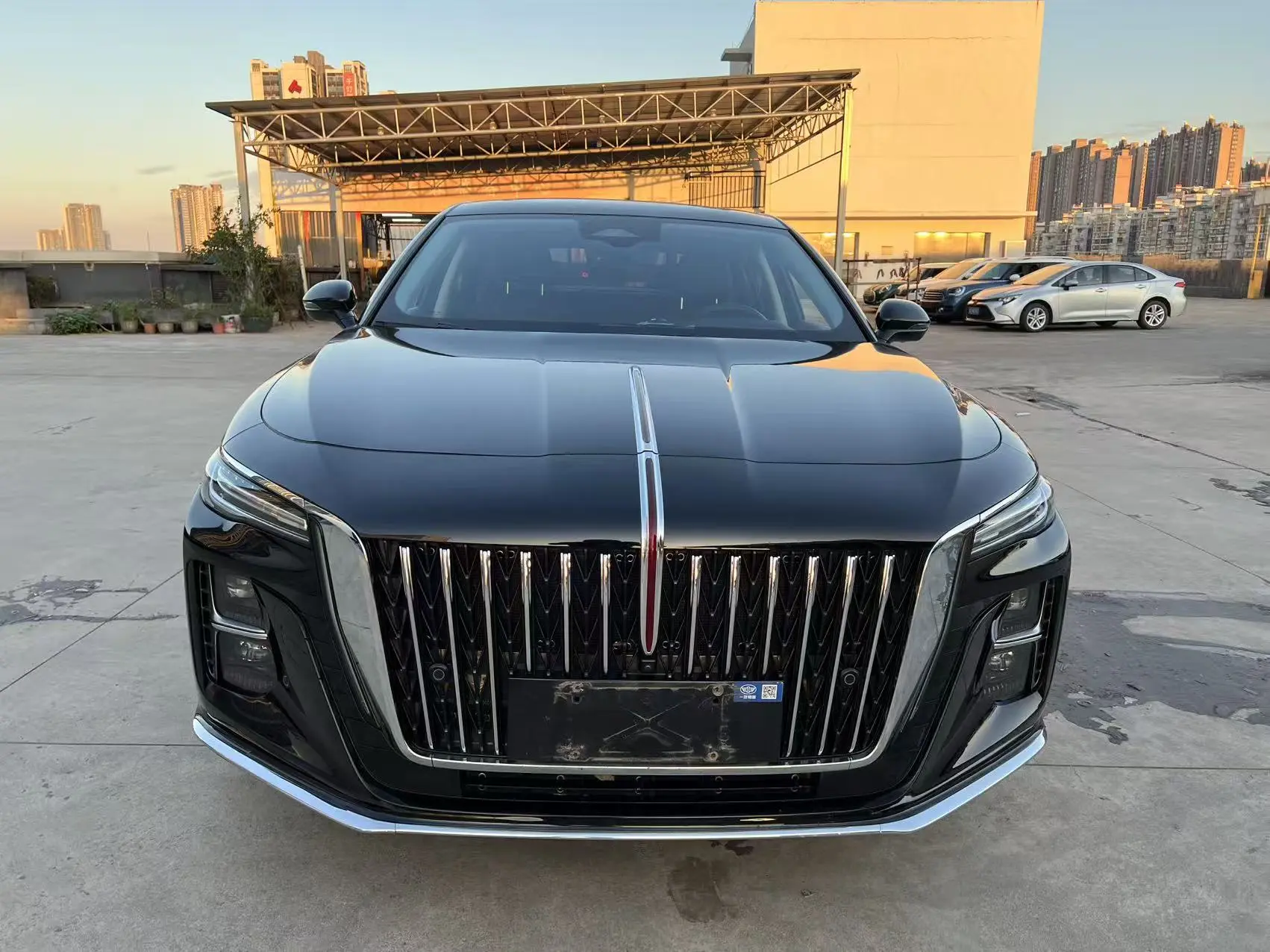 Hongqi H5  из Китая