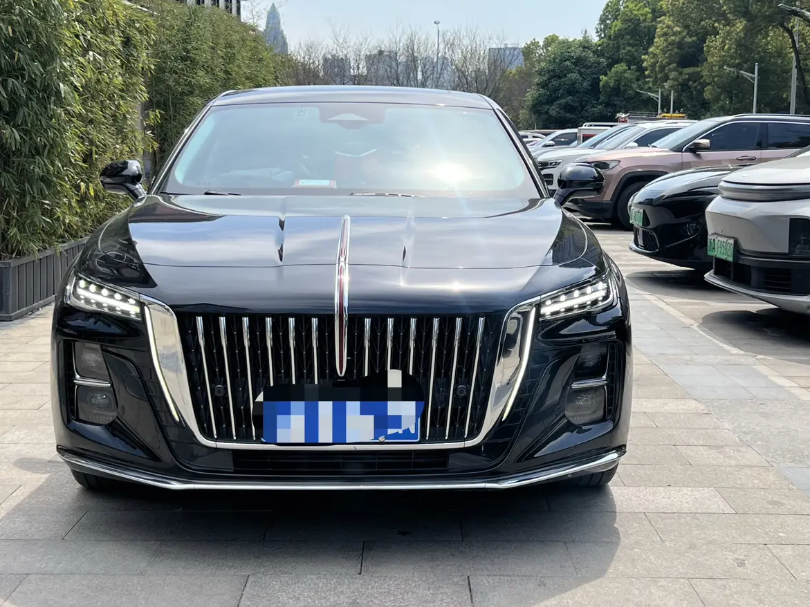 Hongqi H5  из Китая