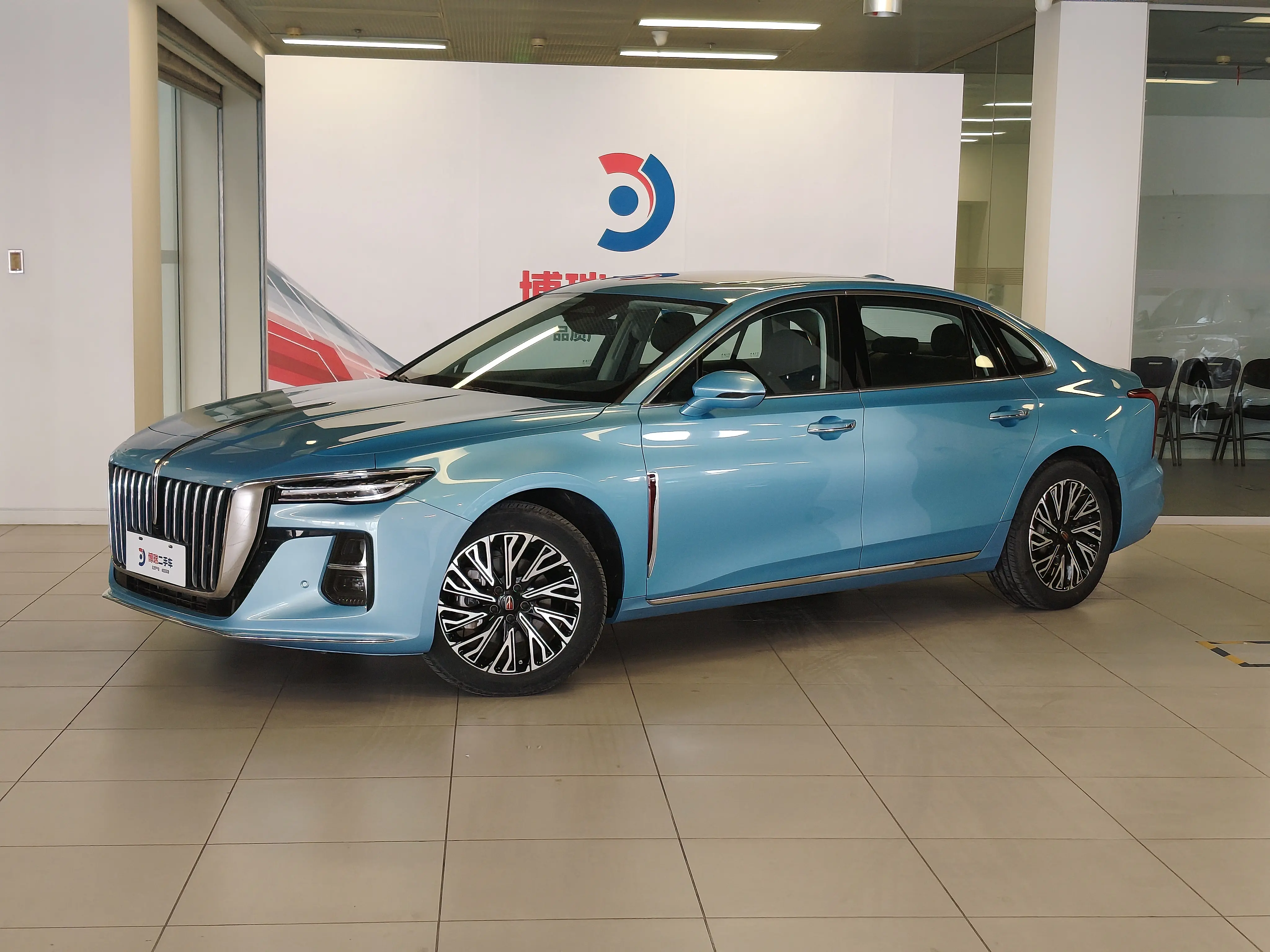 Hongqi H5  из Китая