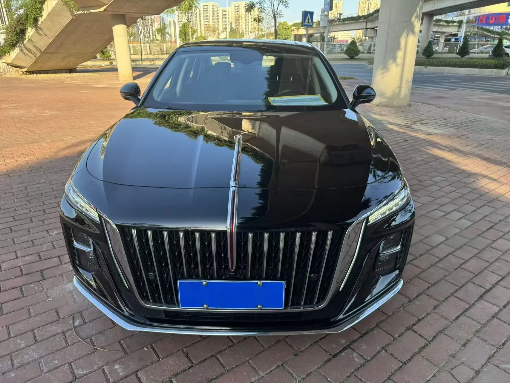 Hongqi H5  из Китая