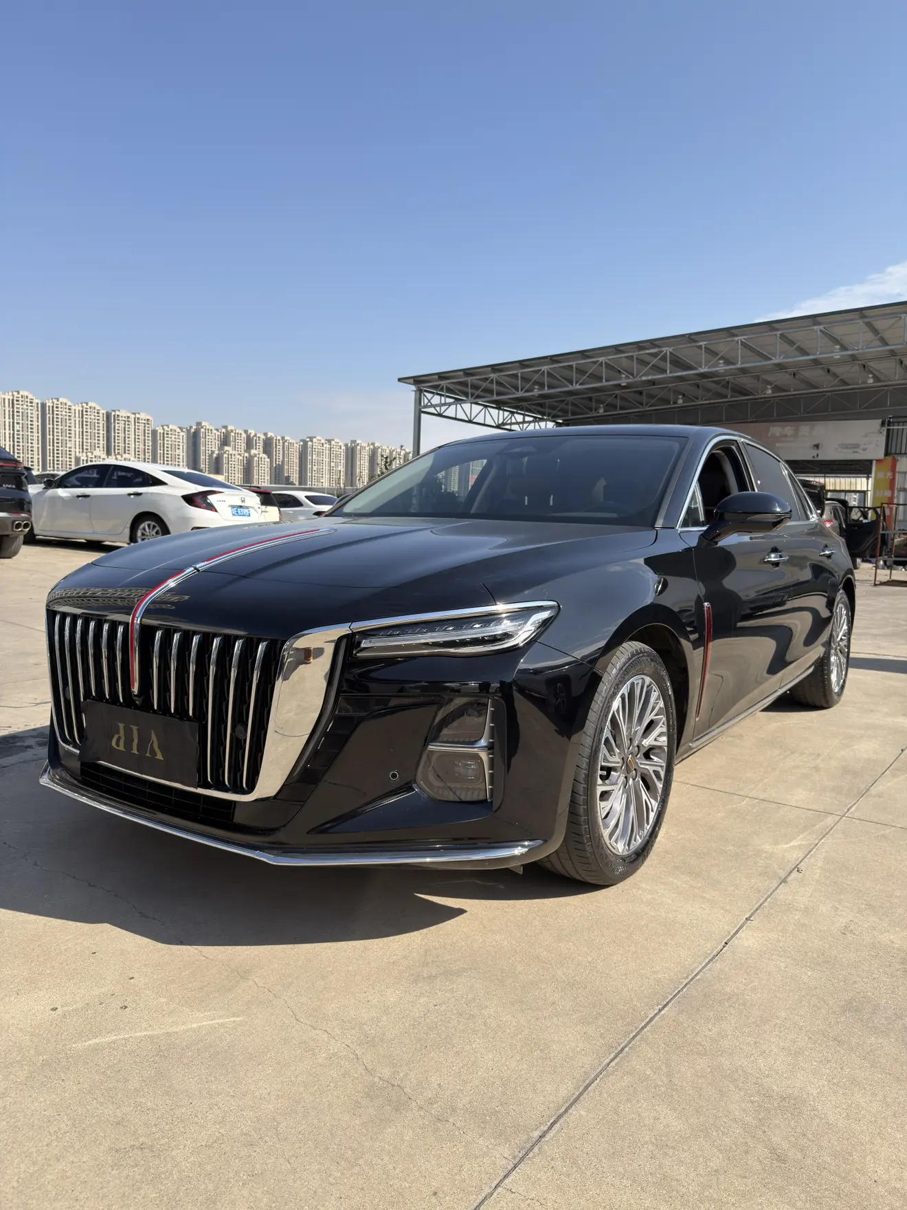 Hongqi H5  из Китая