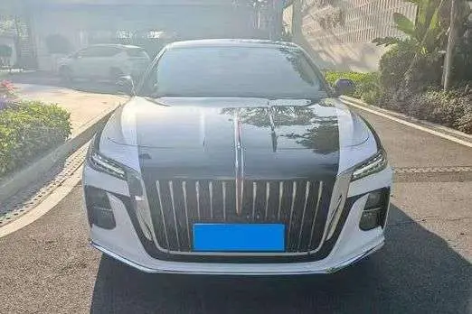 Hongqi H5  из Китая