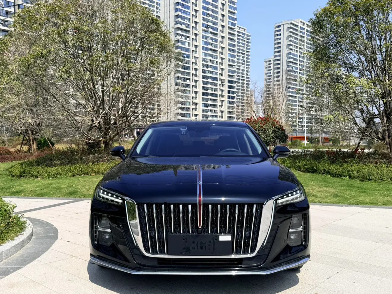 Hongqi H5  из Китая