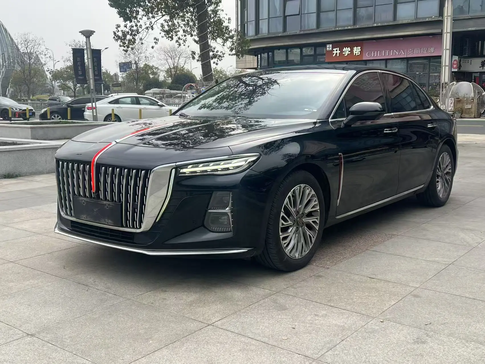 Hongqi H5  из Китая