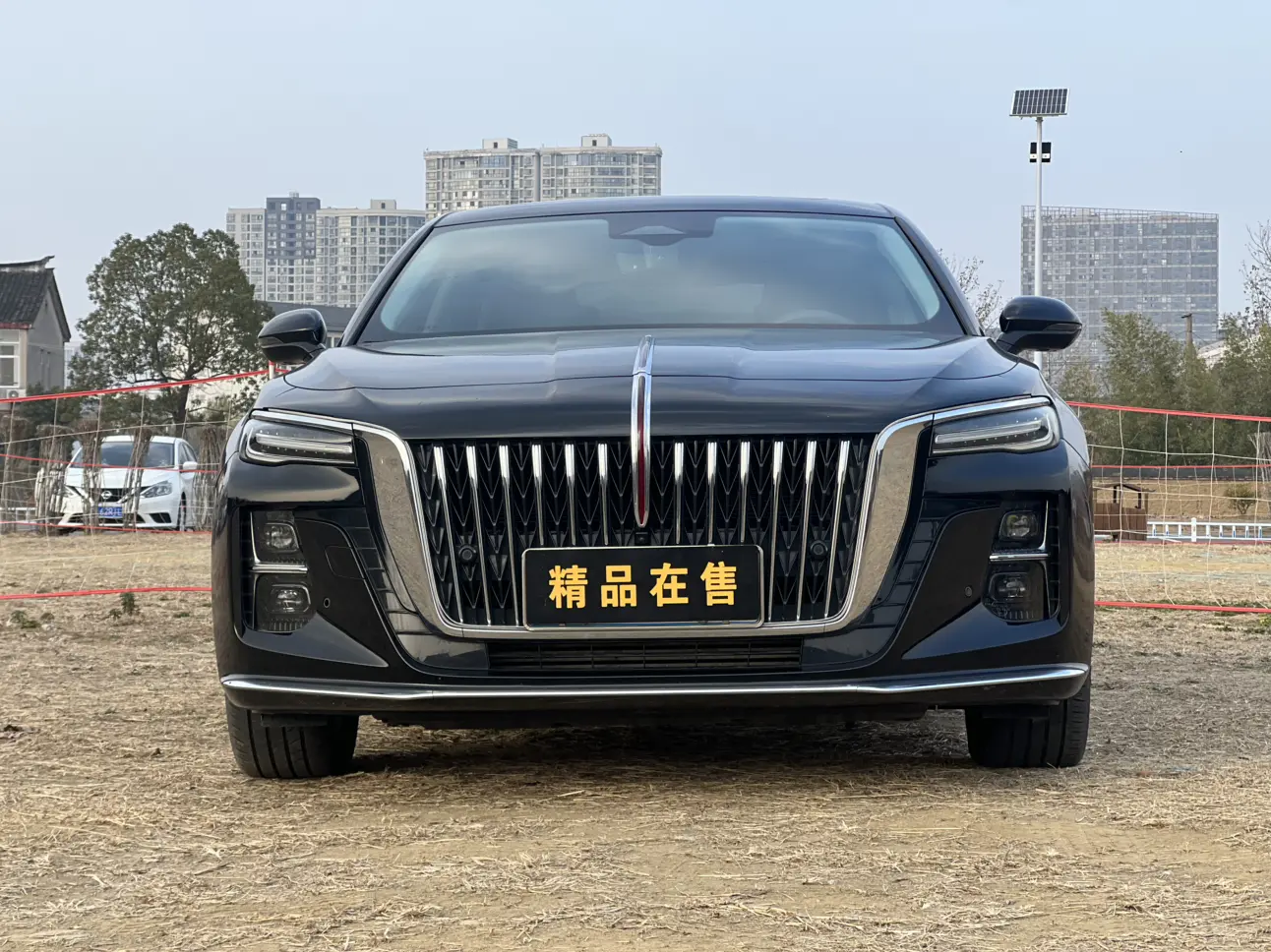 Hongqi H5  из Китая