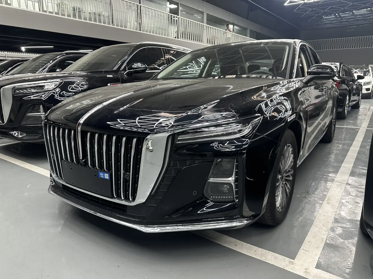 Hongqi H5  из Китая