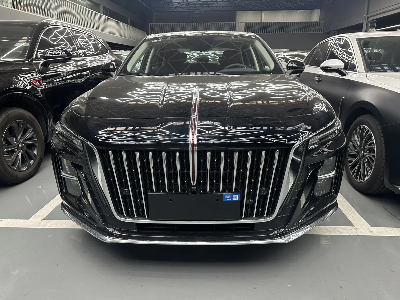 Hongqi H5  из Китая