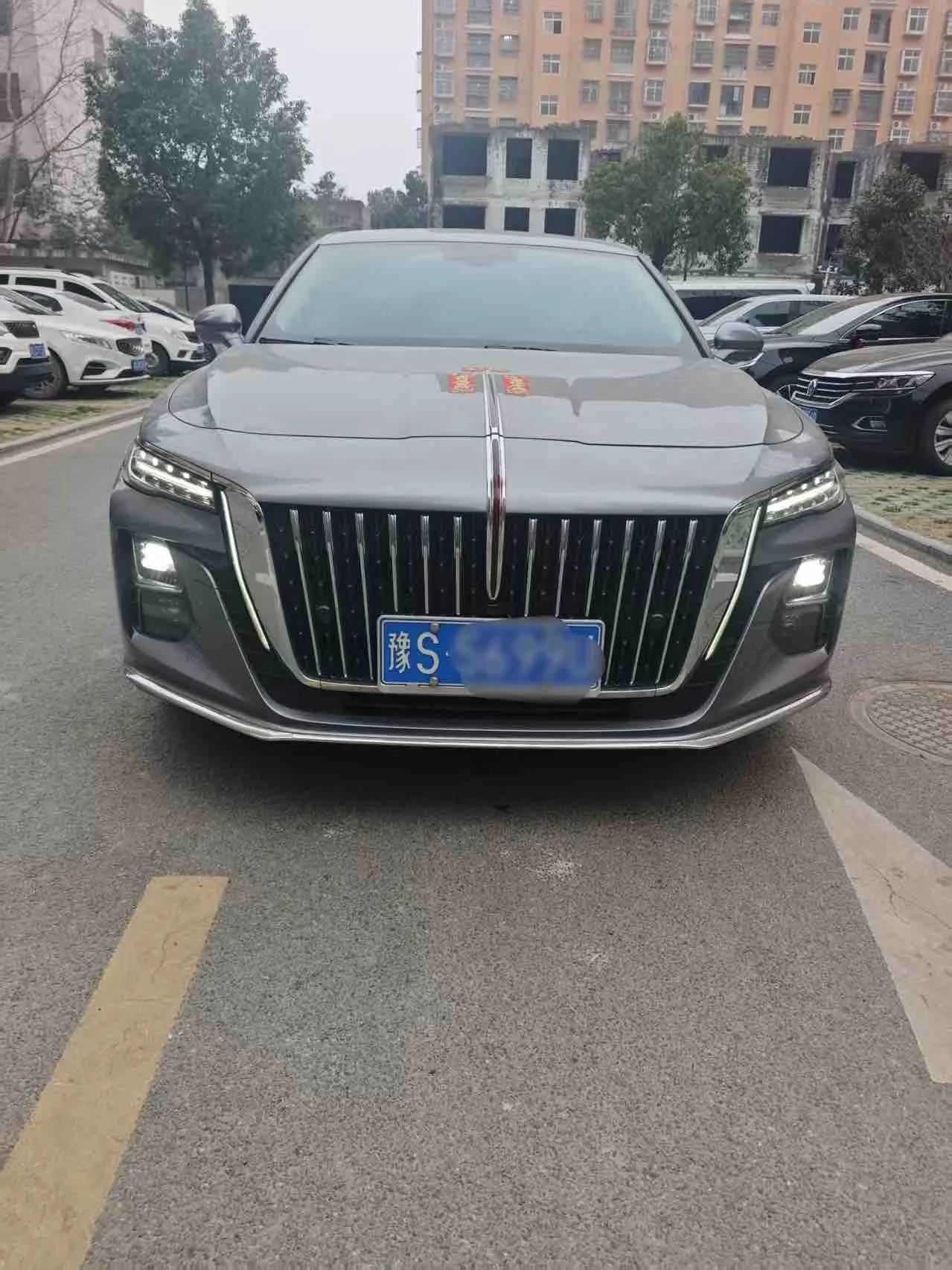 Hongqi H5  из Китая