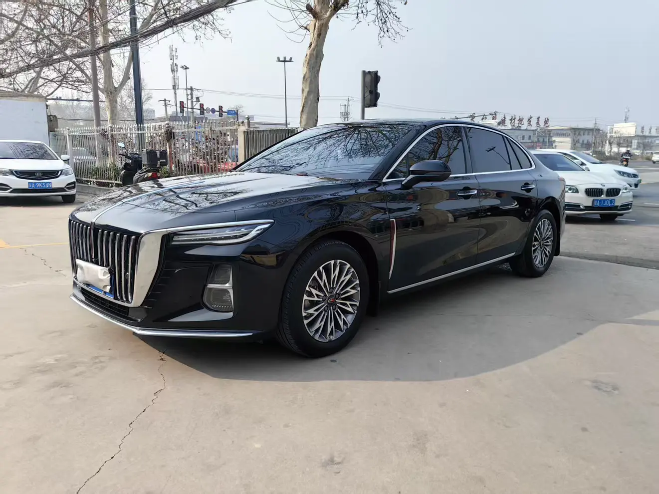 Hongqi H5  из Китая