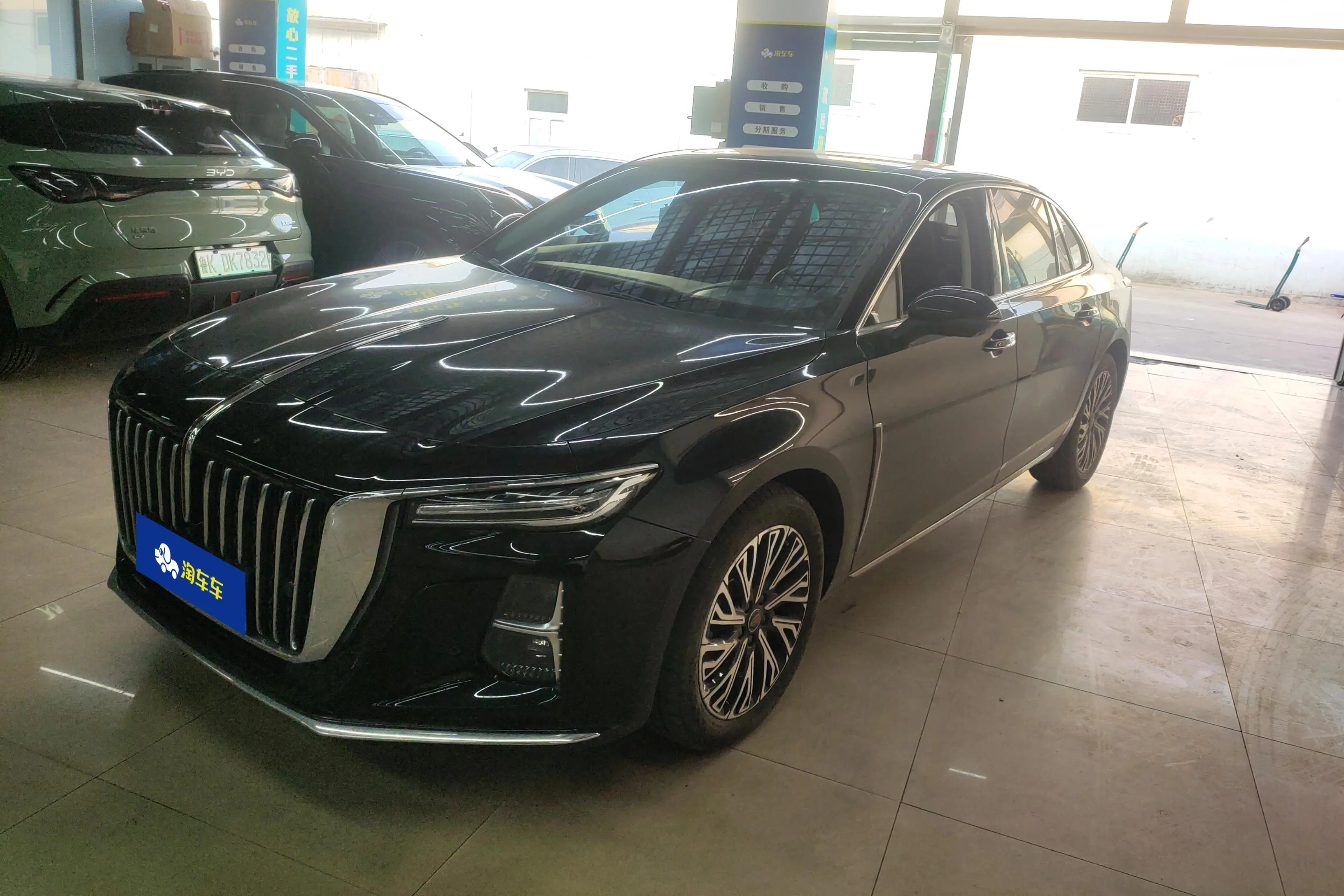 Hongqi H5  из Китая