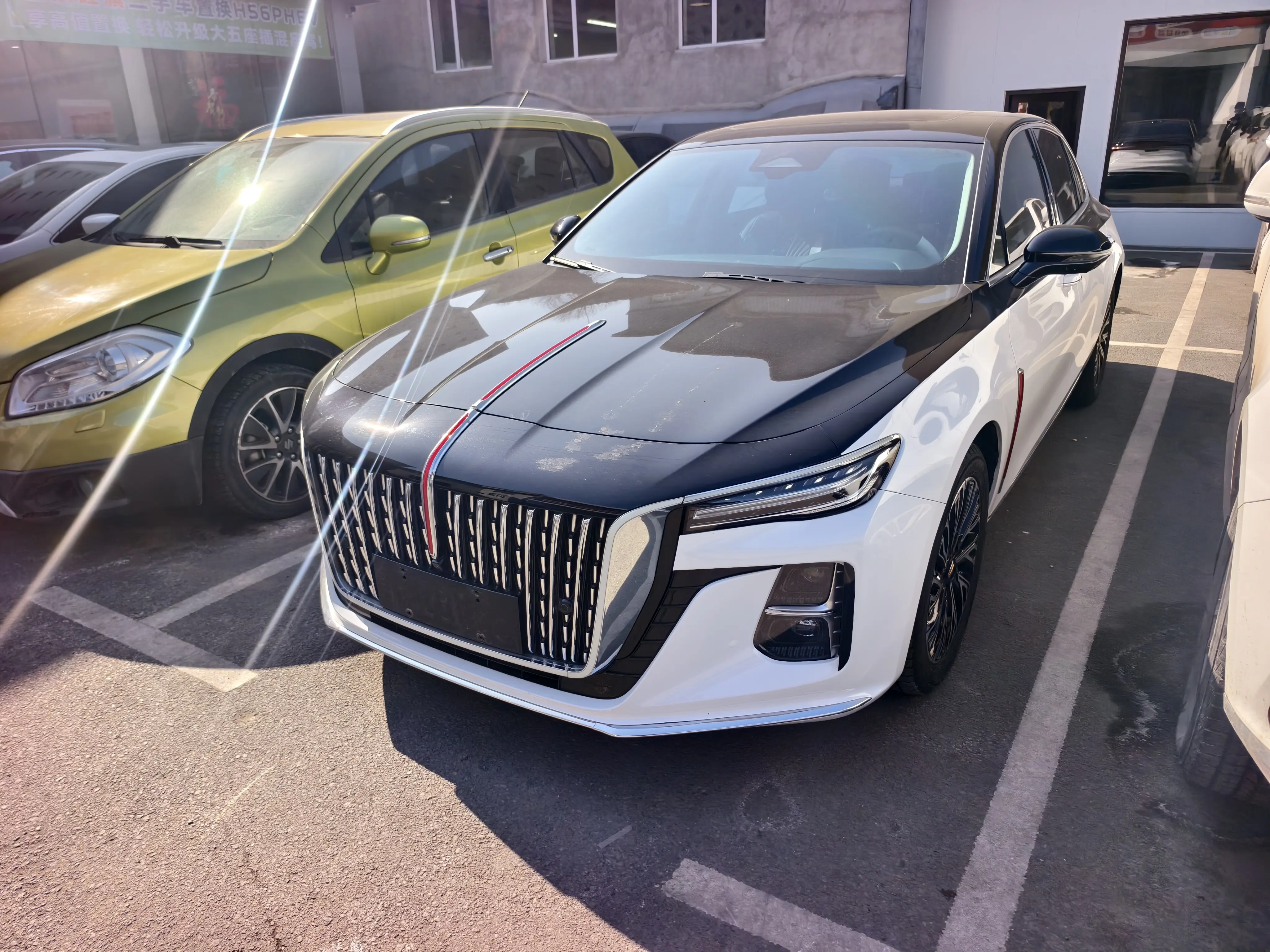 Hongqi H5  из Китая