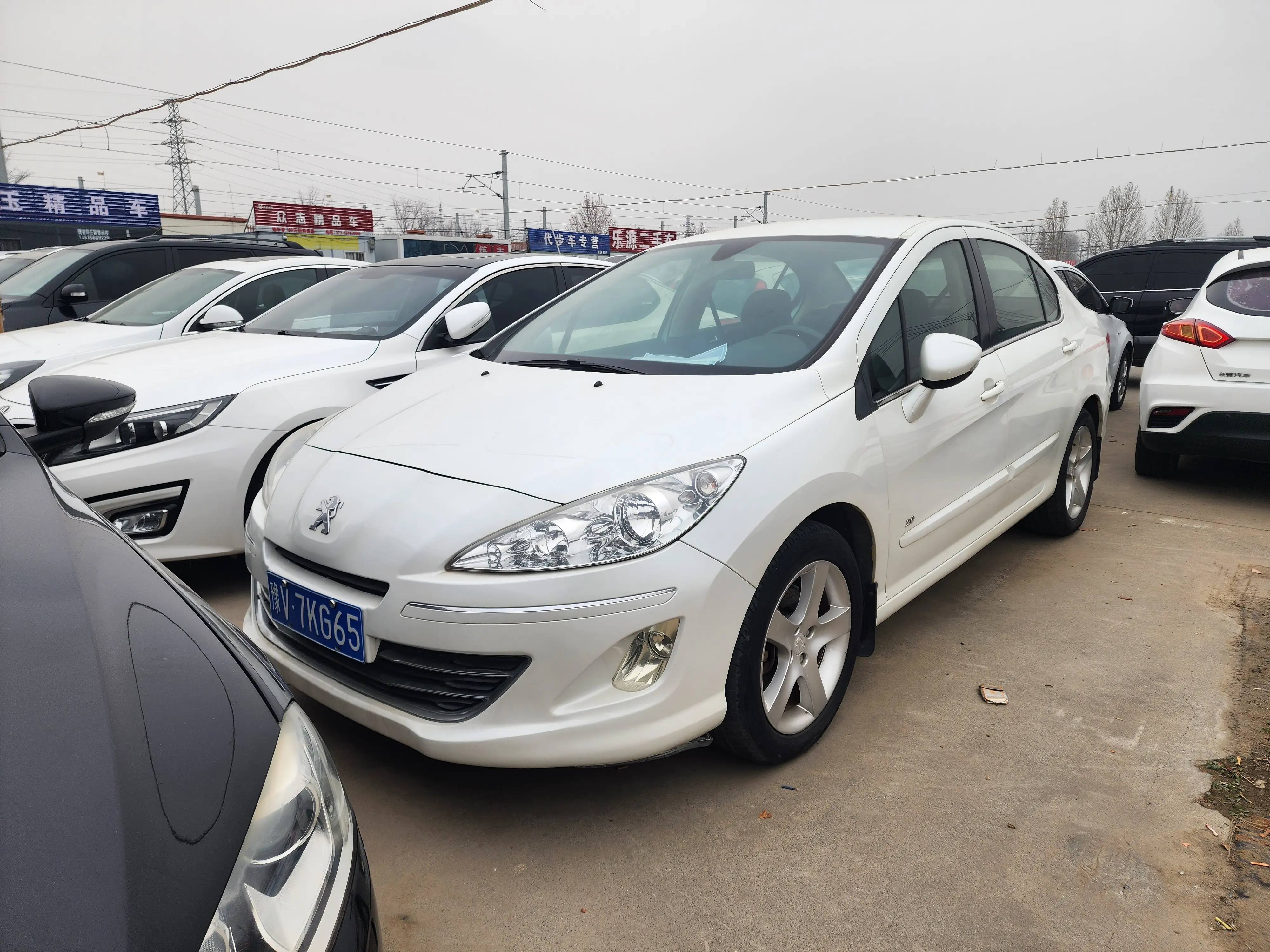 Peugeot 408