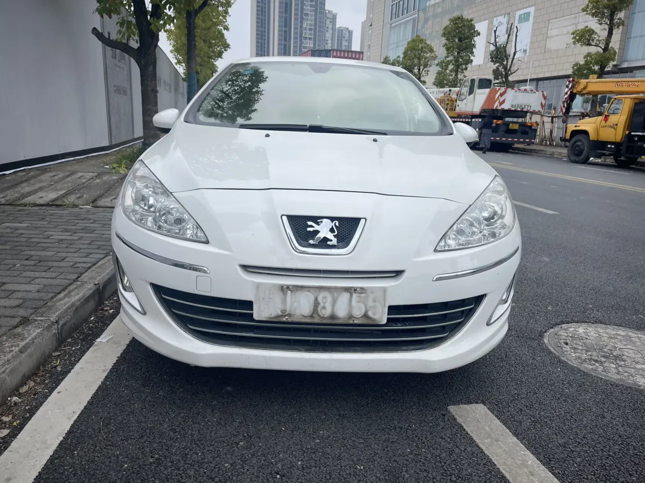 Peugeot 408  из Китая