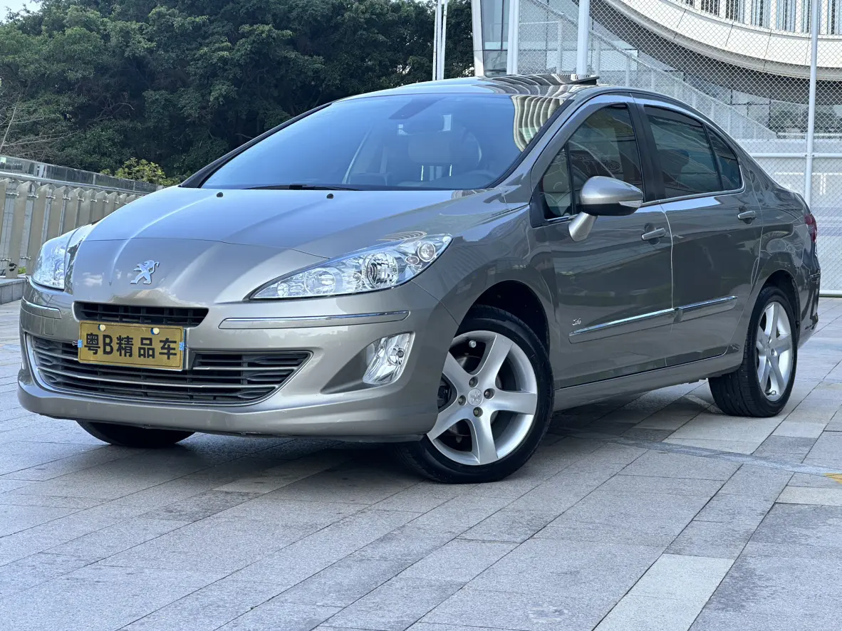 Peugeot 408