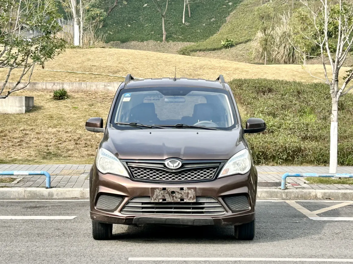 BAIC Huansu H2  из Китая