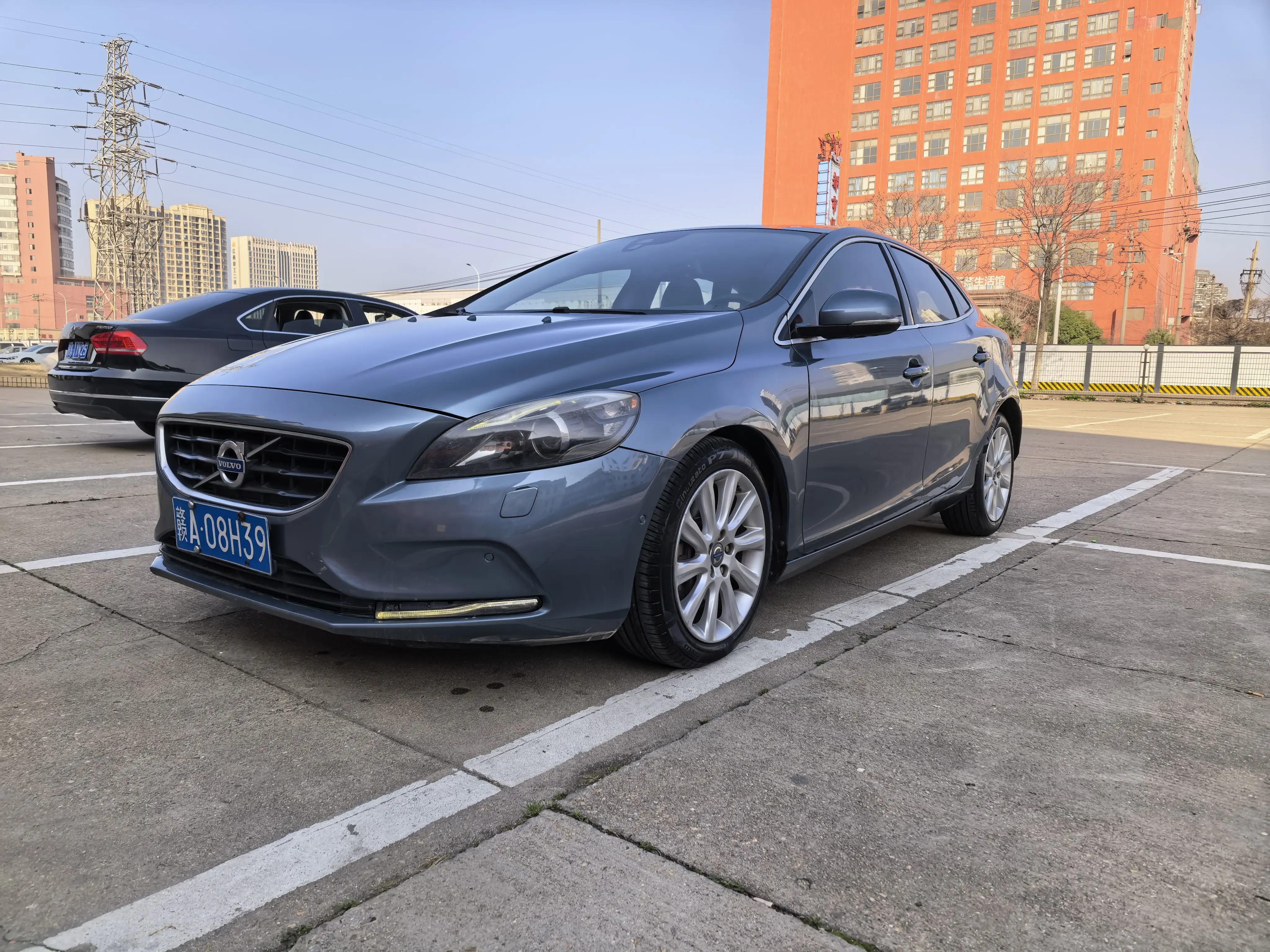 Volvo V40  из Китая