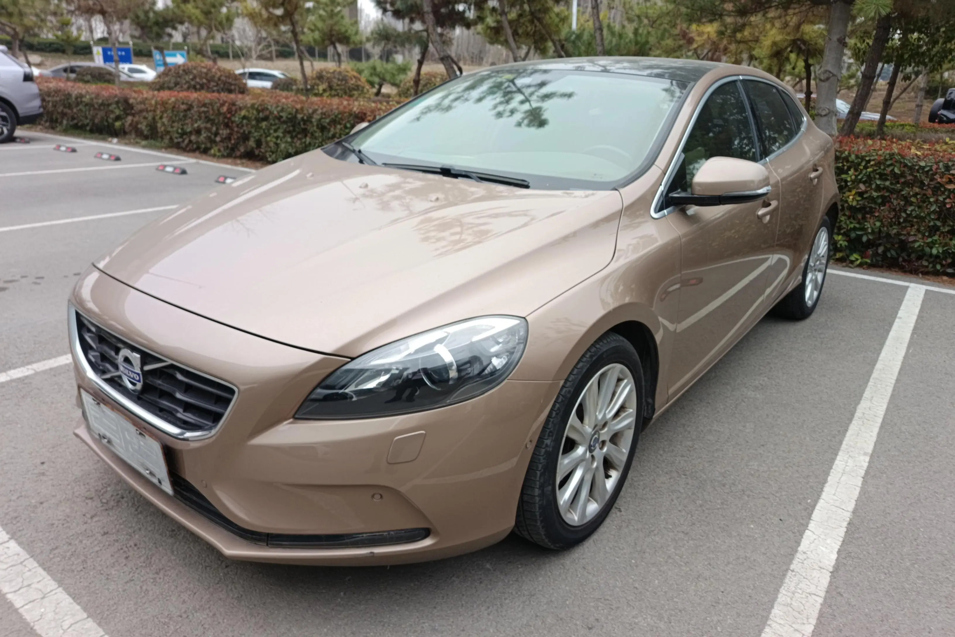 Volvo V40  из Китая