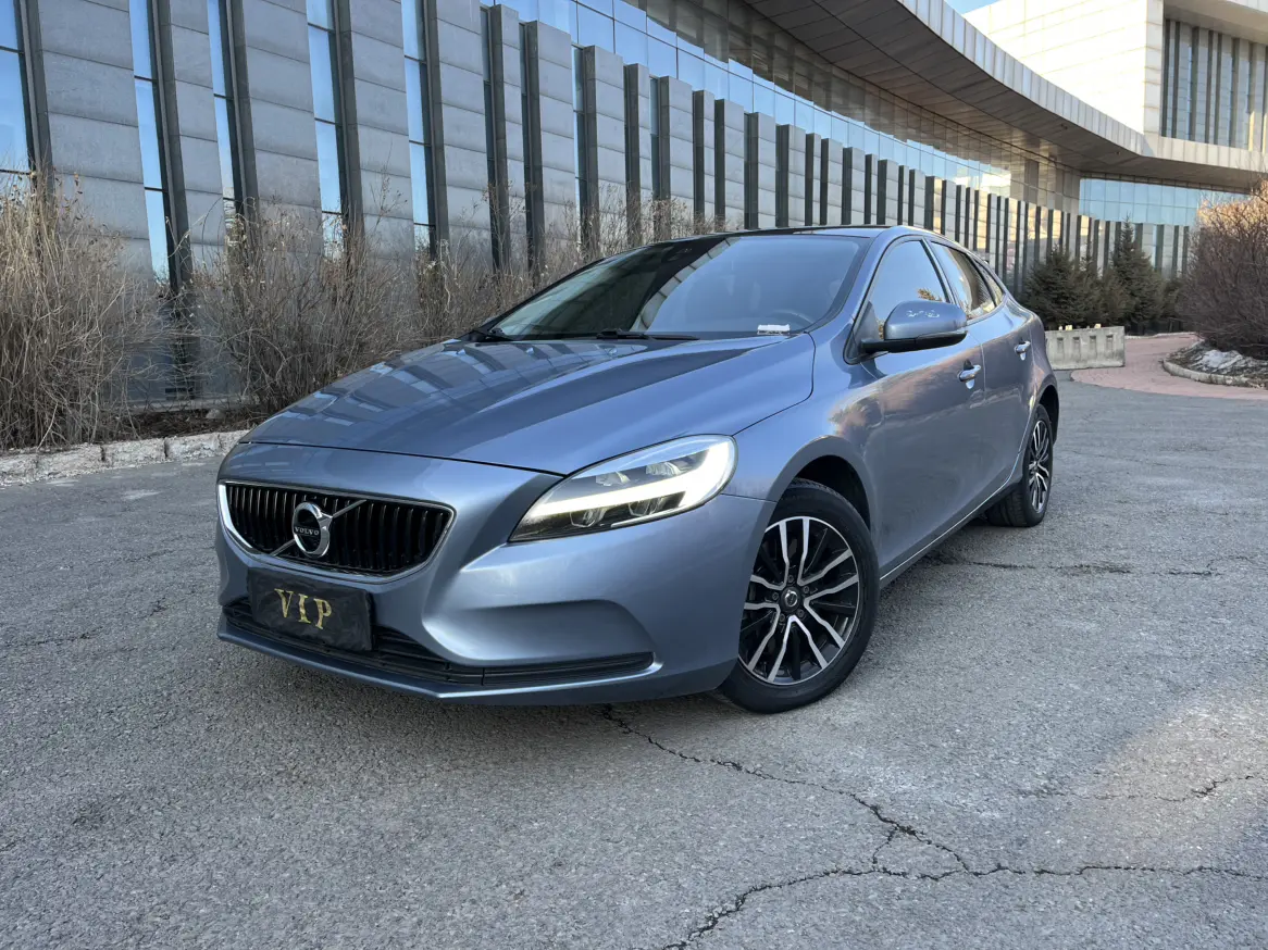 Volvo V40  из Китая