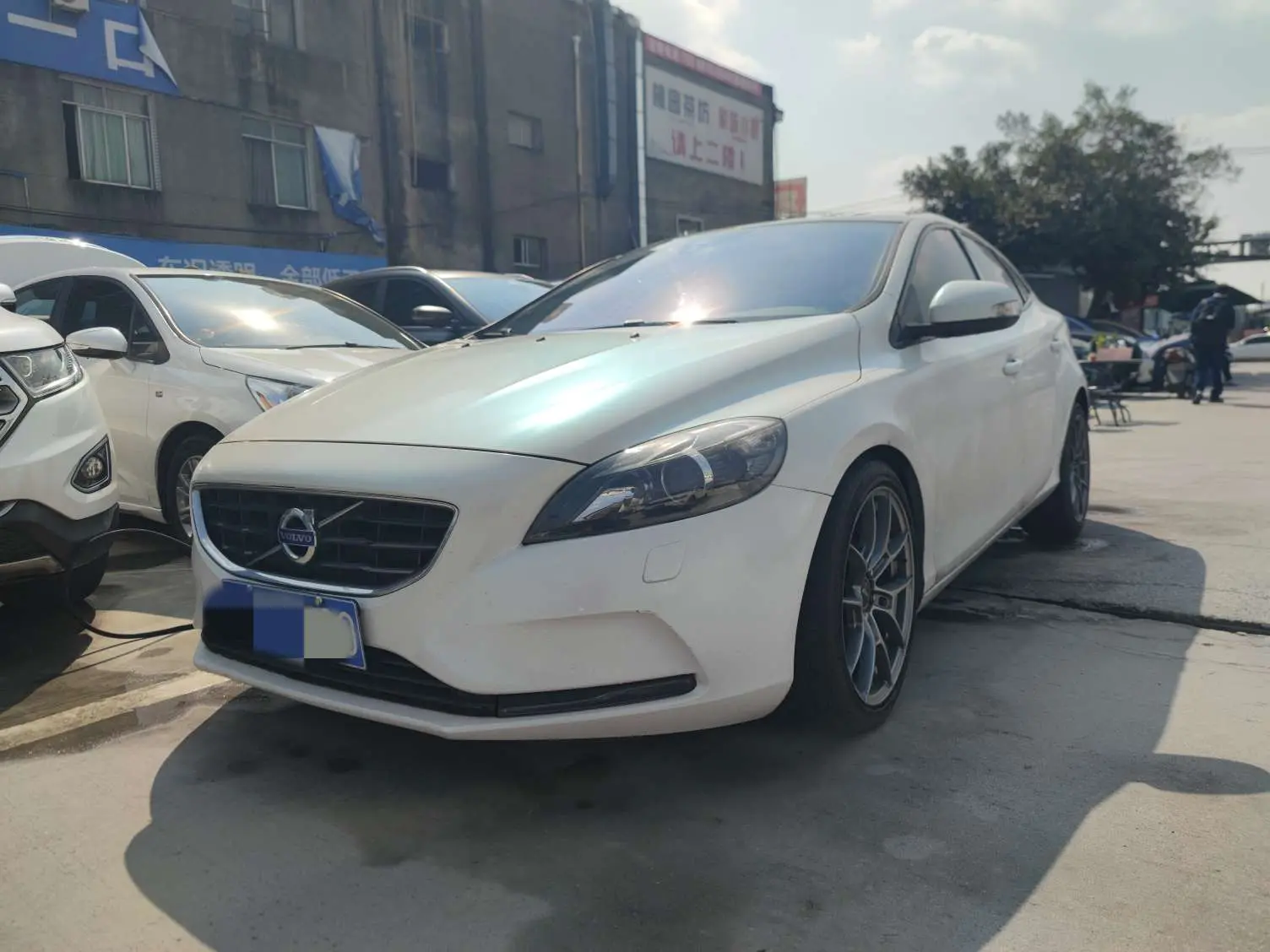 Volvo V40  из Китая