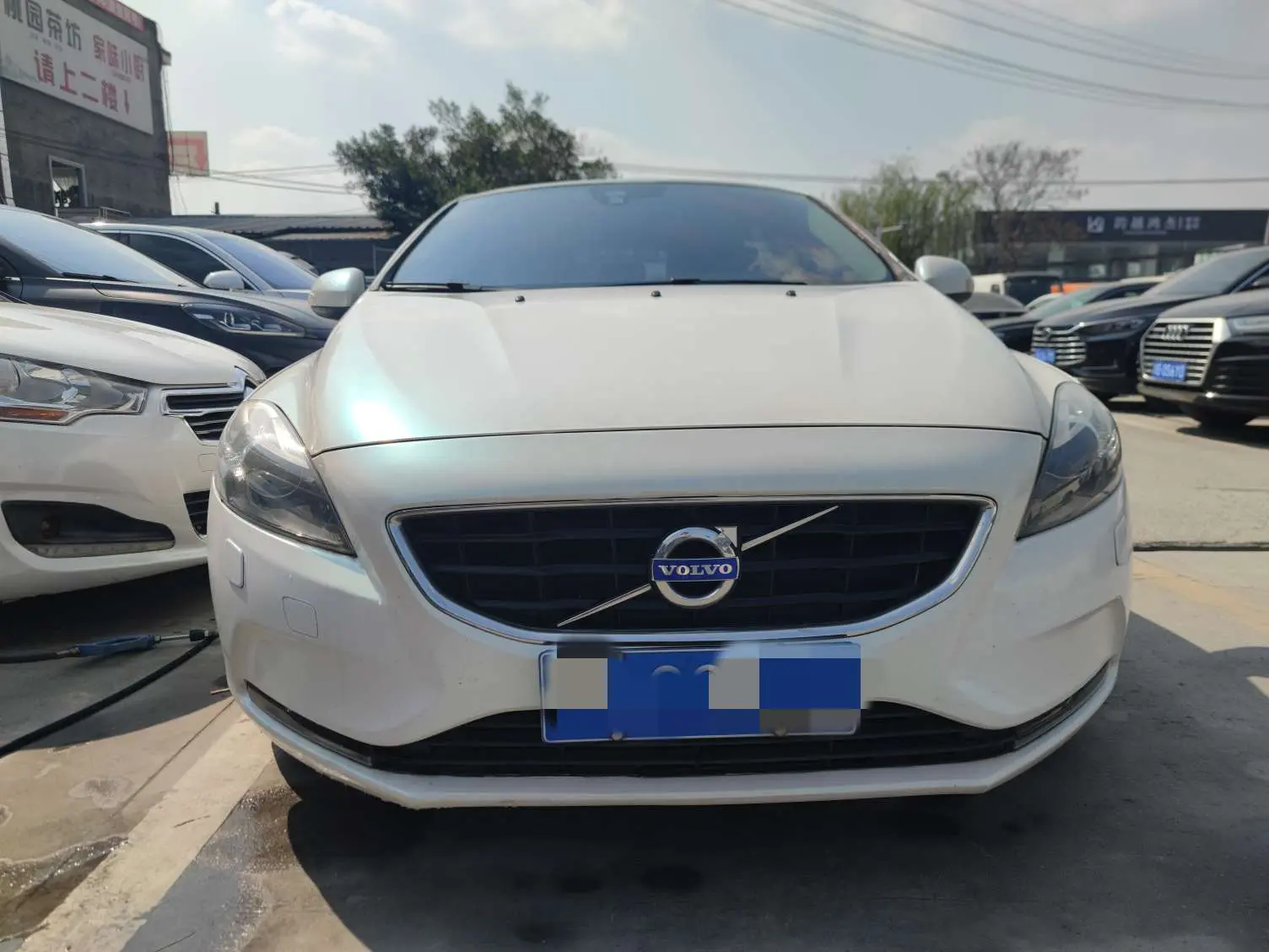 Volvo V40  из Китая