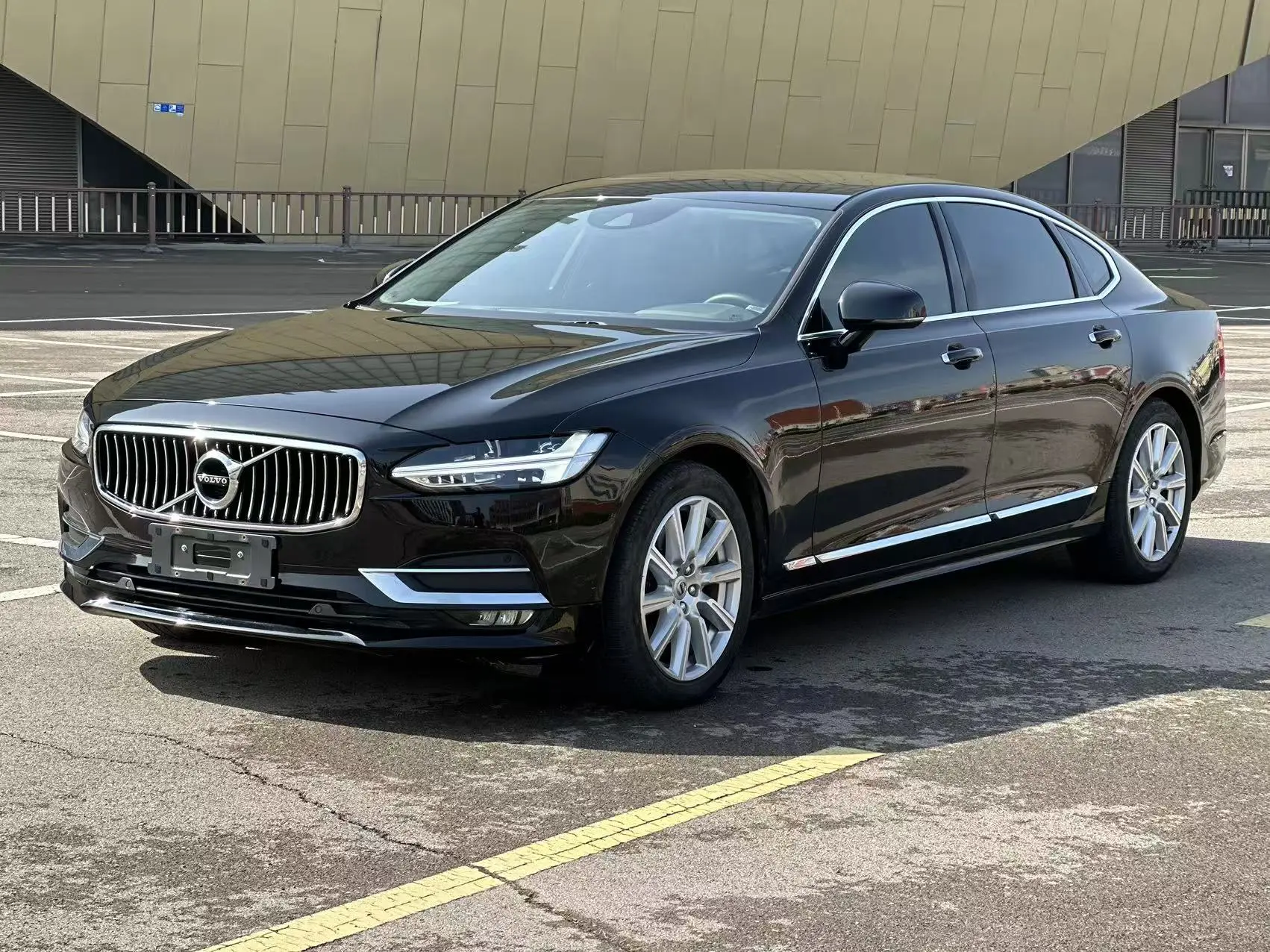Volvo S90