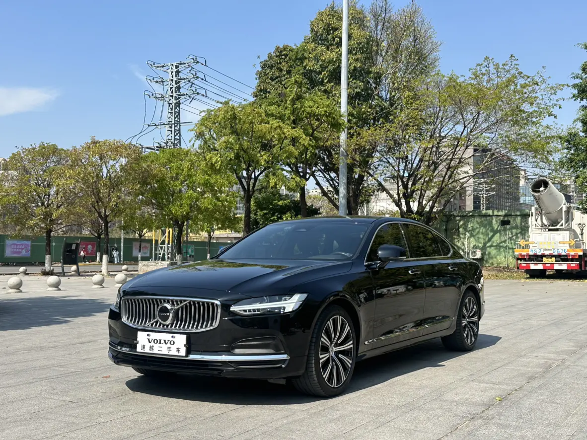 Volvo S90