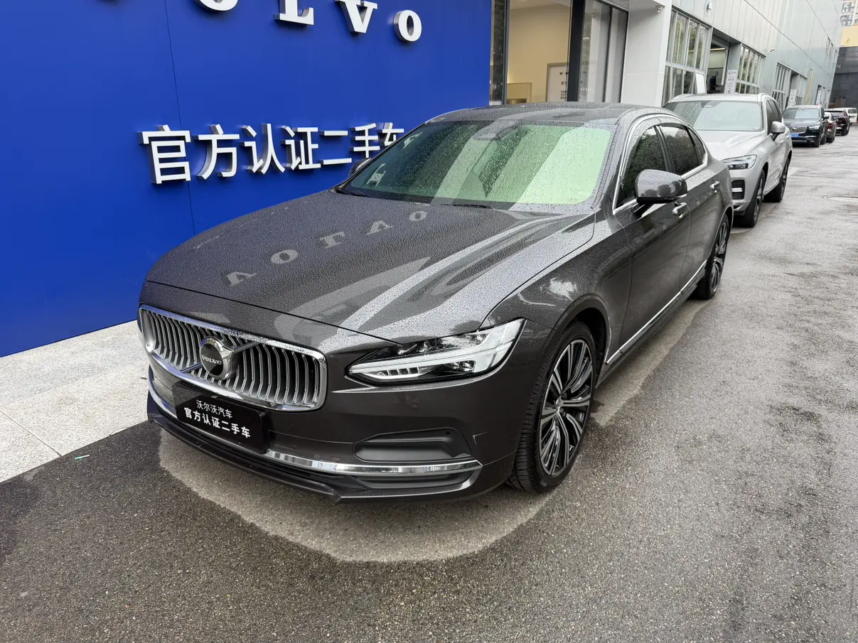 Volvo S90