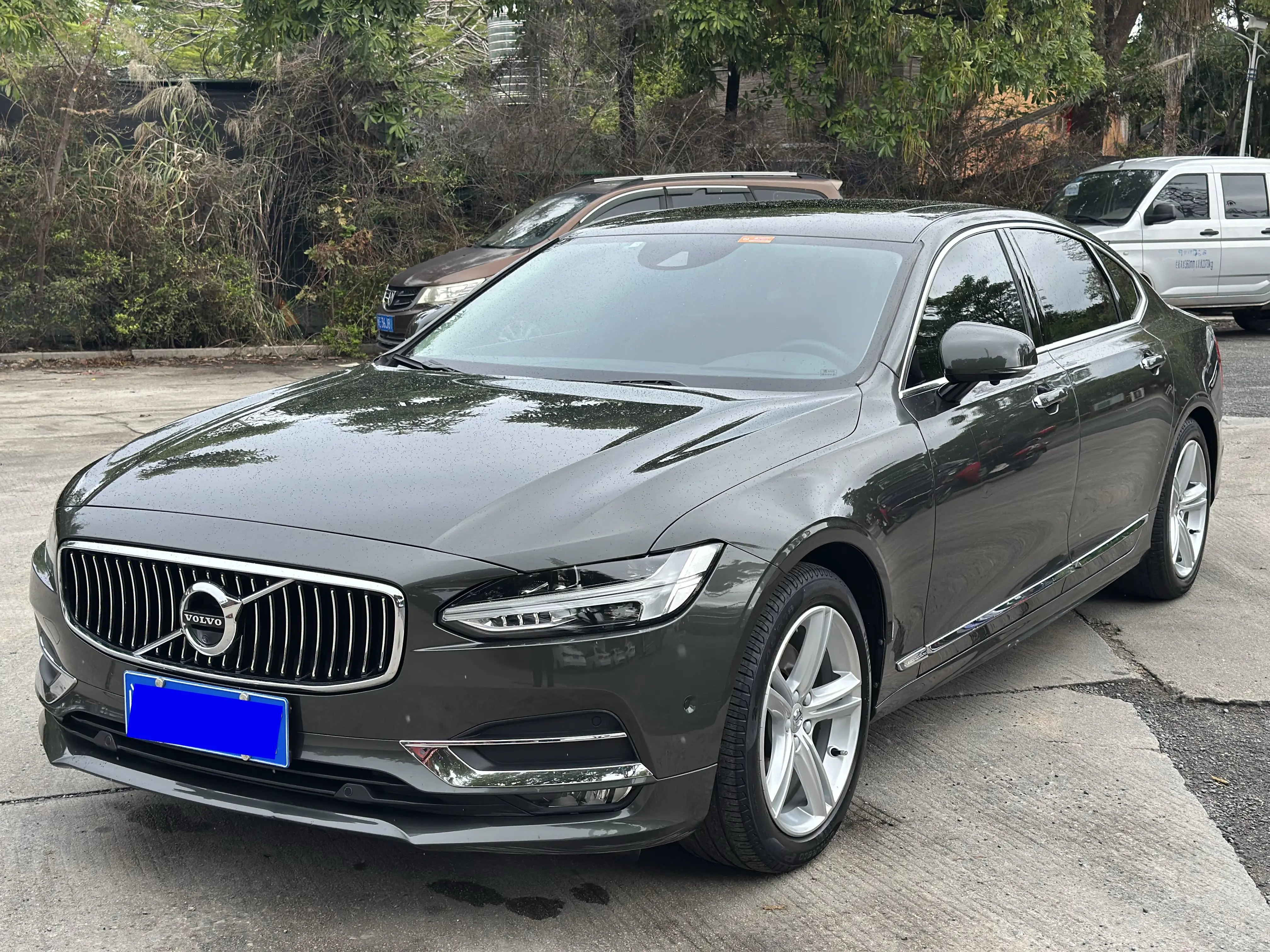 Volvo S90