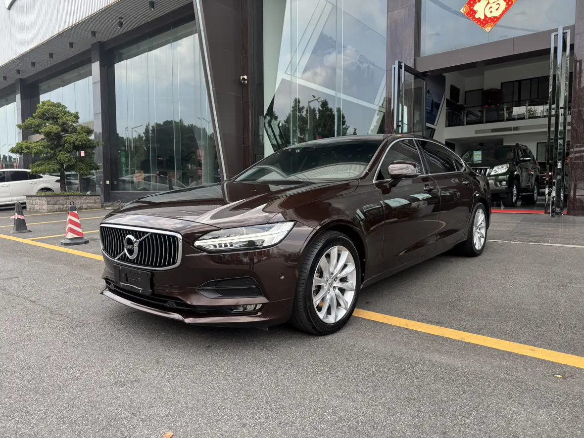 Volvo S90