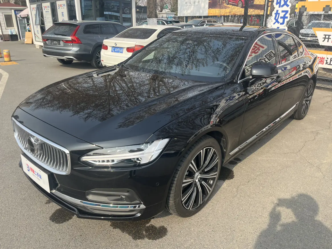 Volvo S90