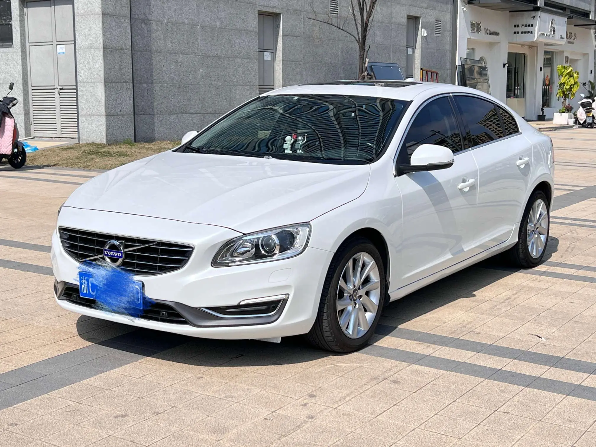 Volvo S60