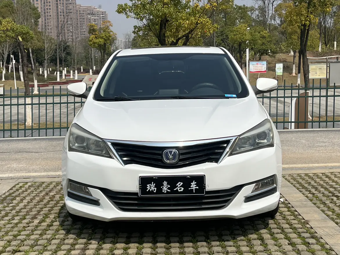 Changan Yuexiang V7  из Китая