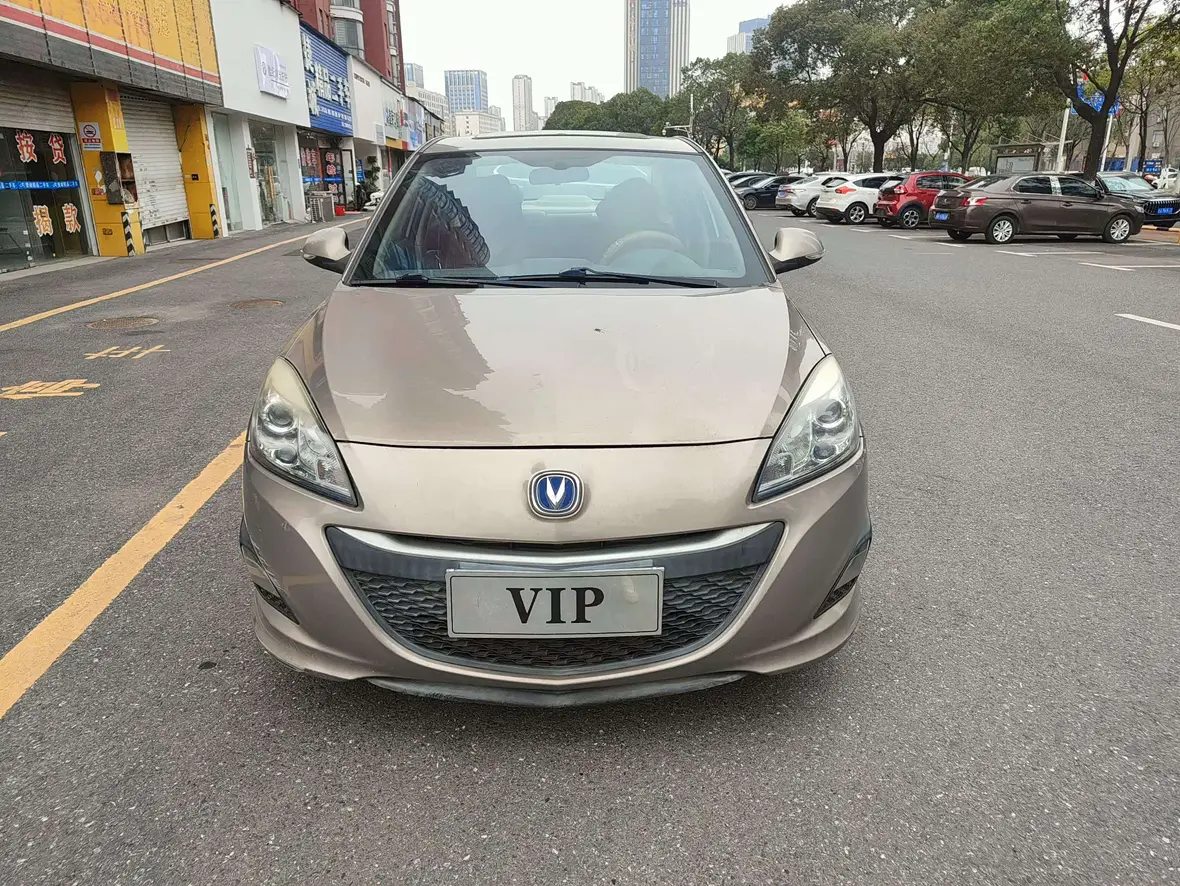 Changan Yuexiang V5  из Китая
