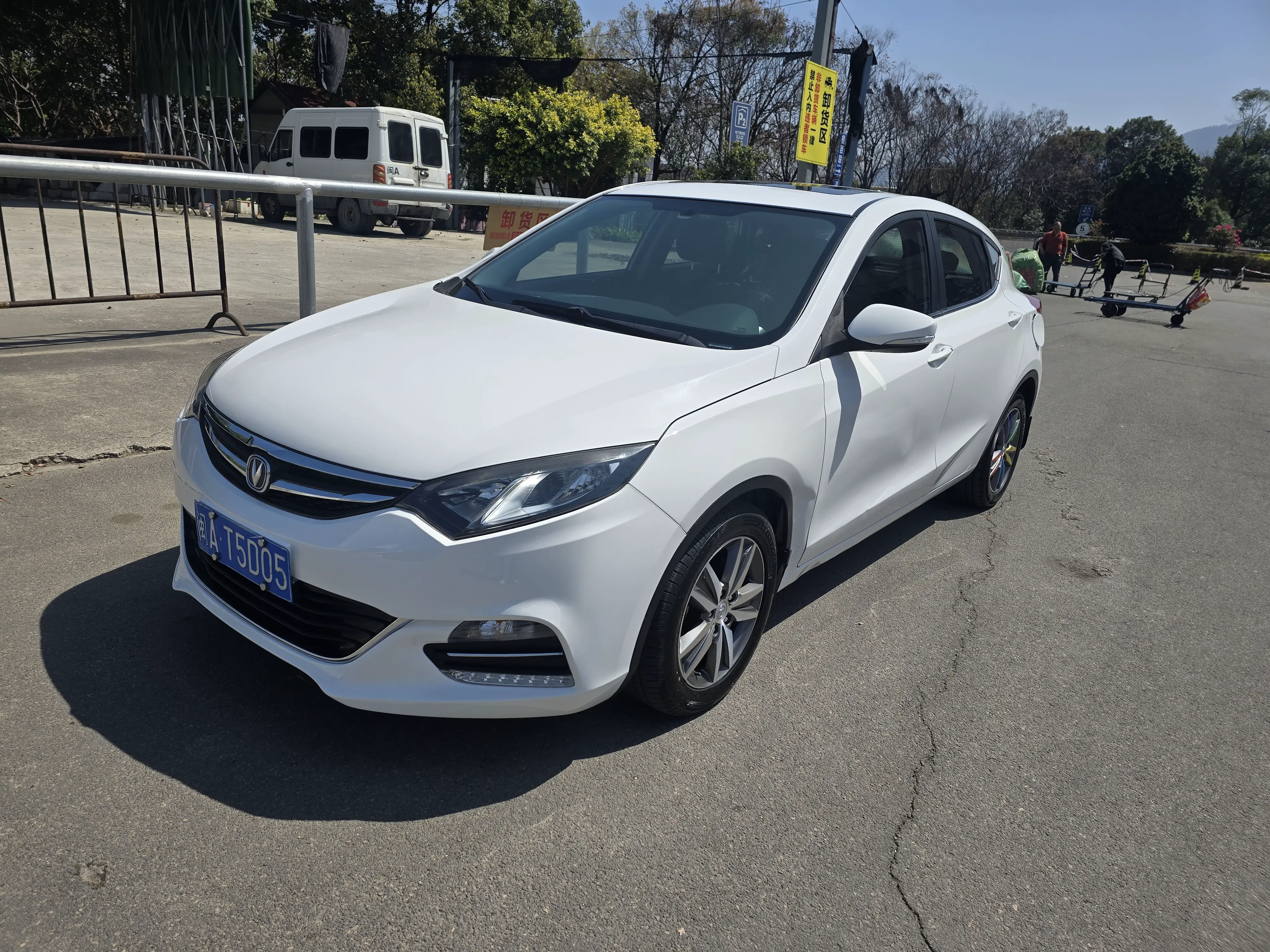 Changan Eado XT  из Китая