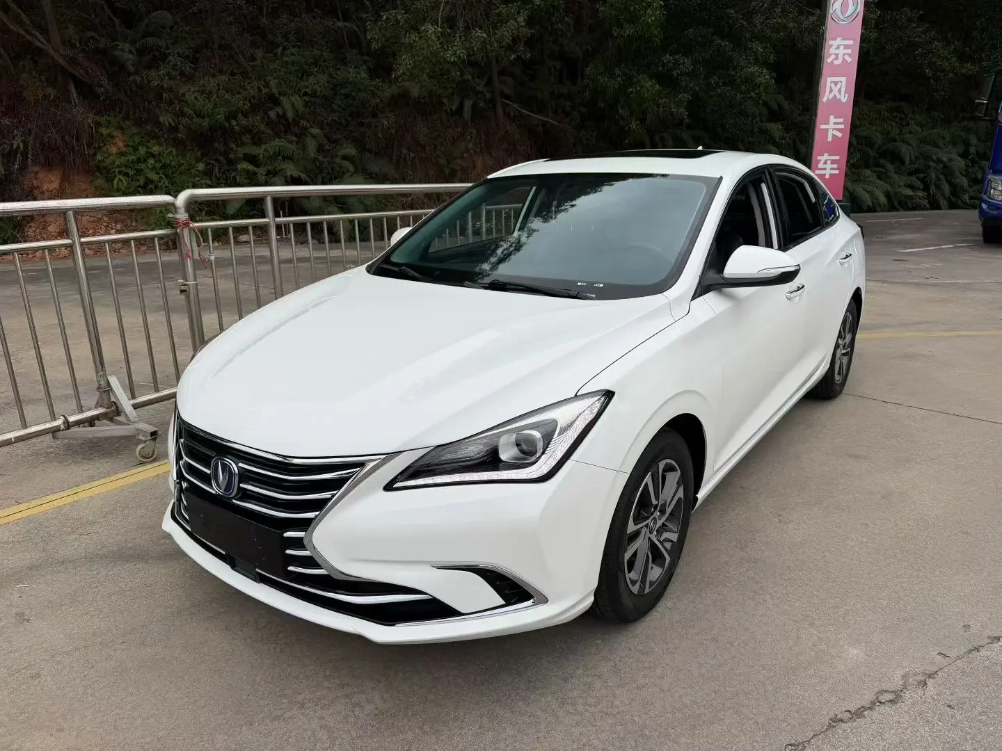 Changan Eado DT  из Китая