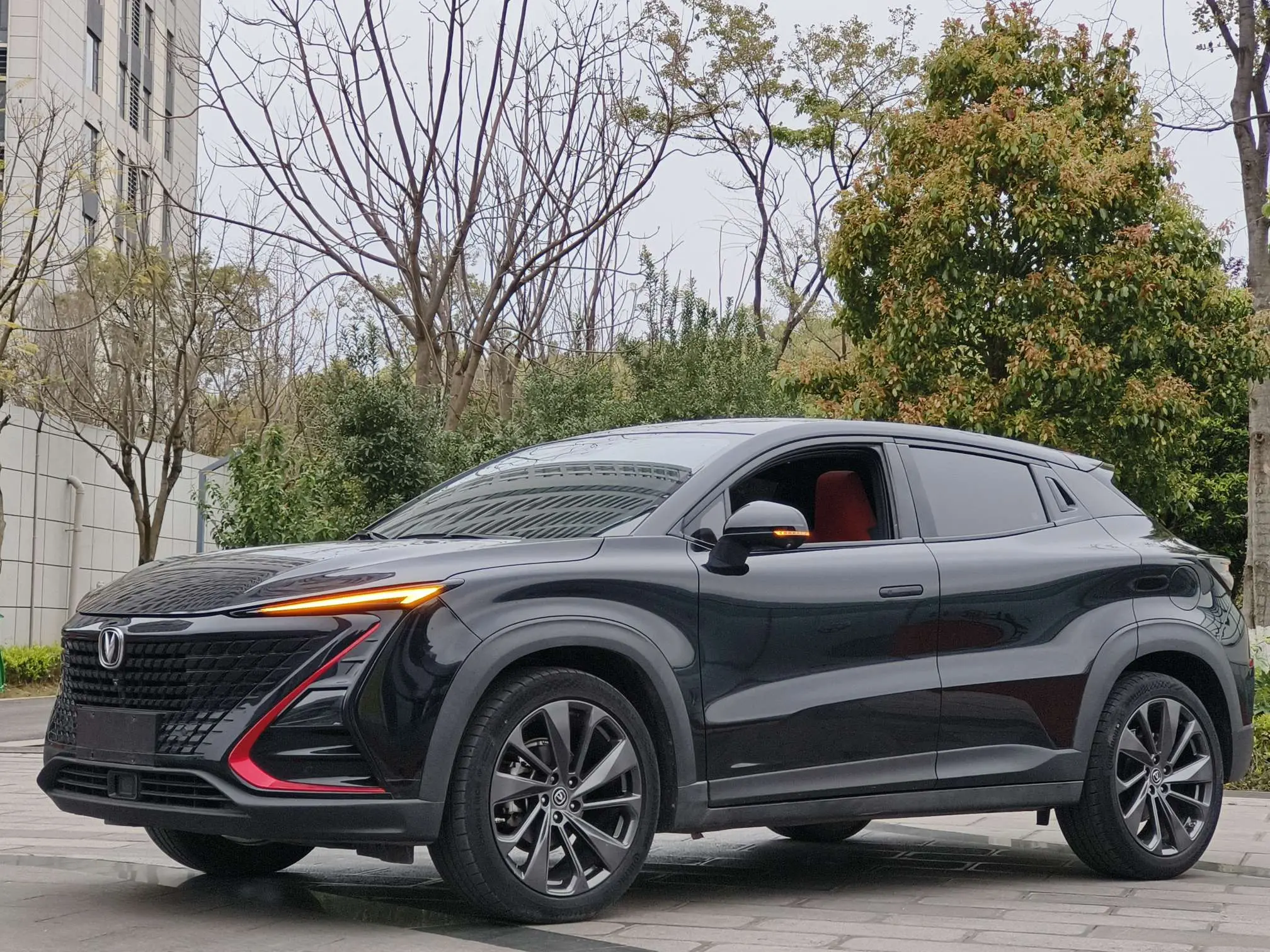 Changan UNI-T  из Китая