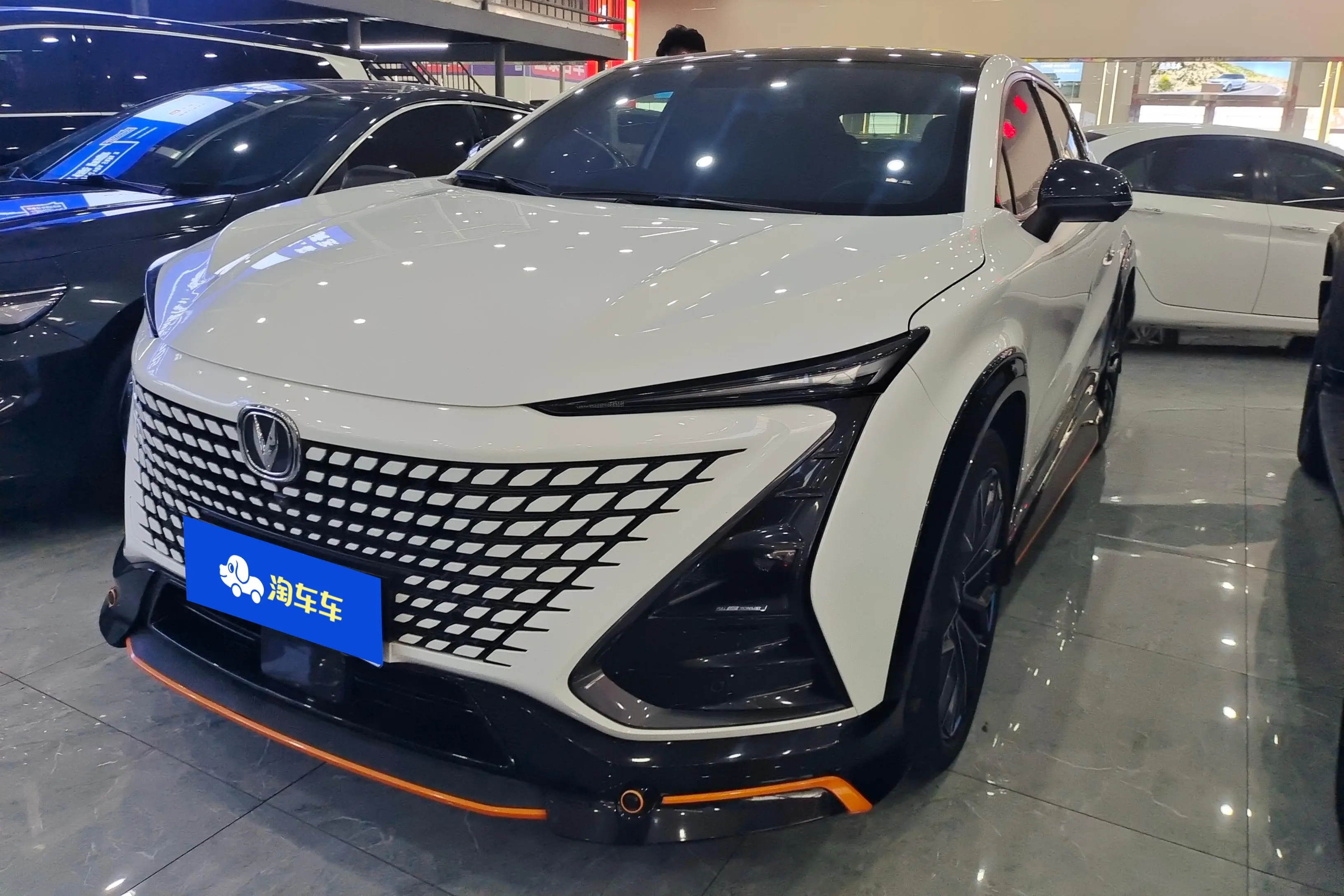 Changan UNI-T  из Китая