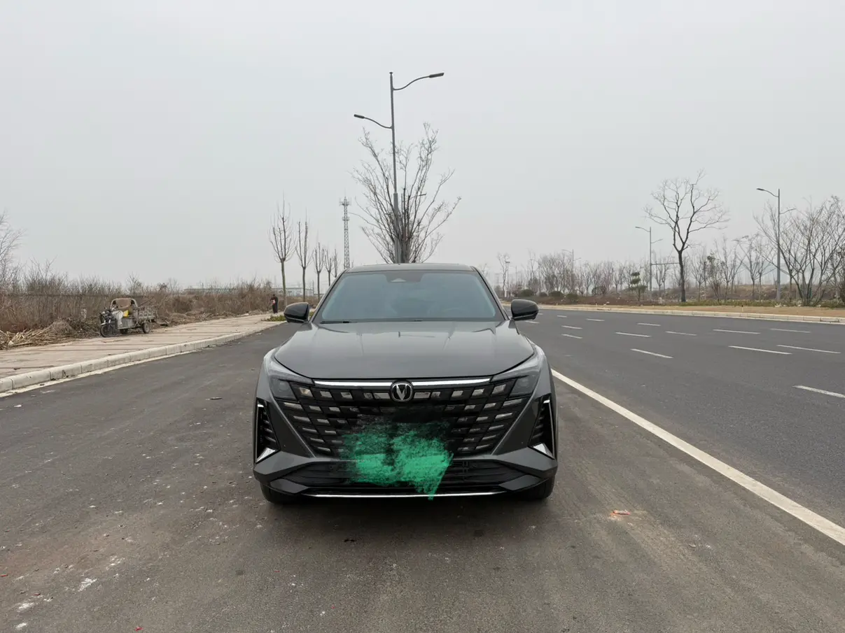 Changan UNI-Z PHEV  из Китая