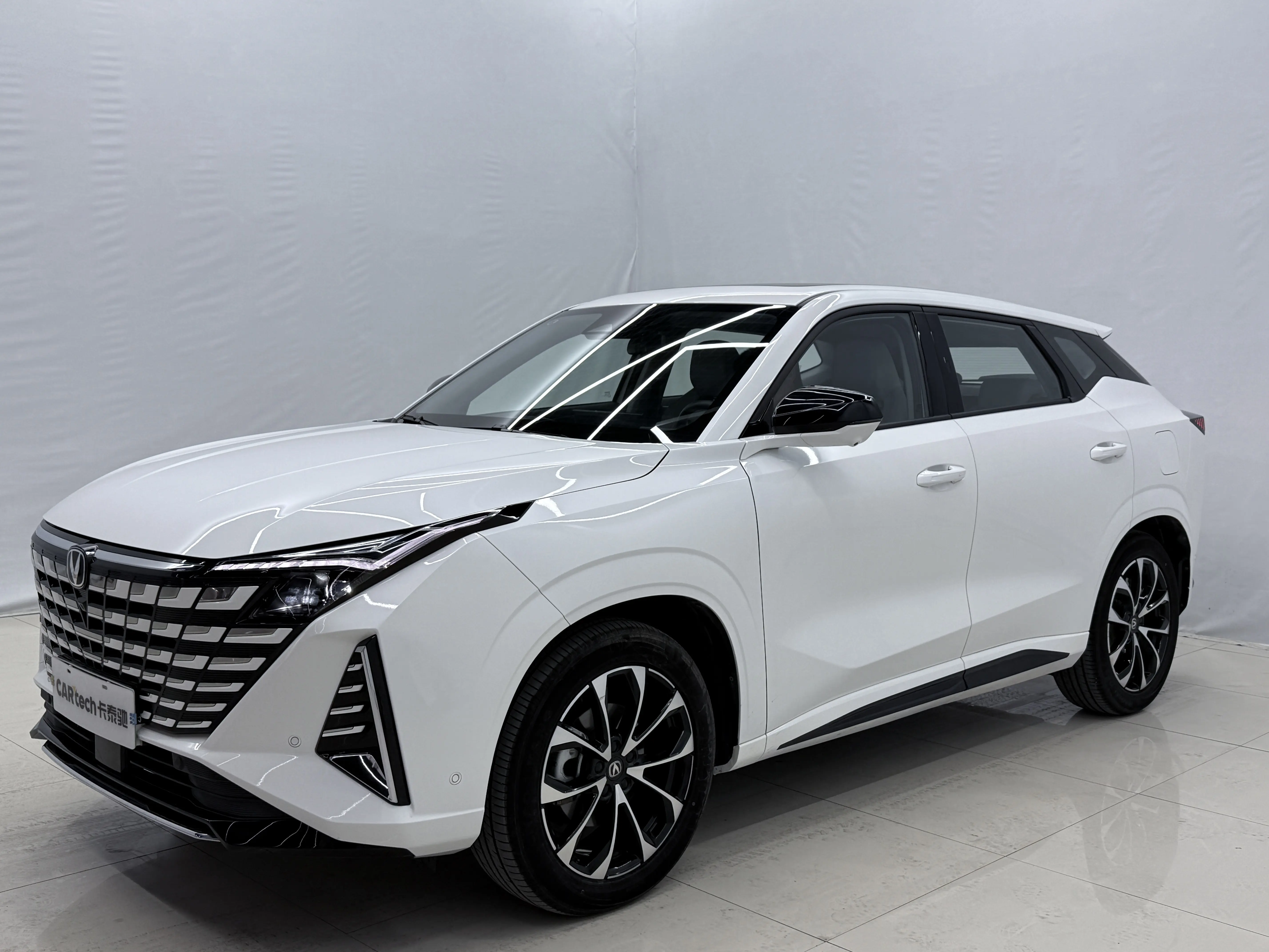 Changan UNI-Z PHEV  из Китая