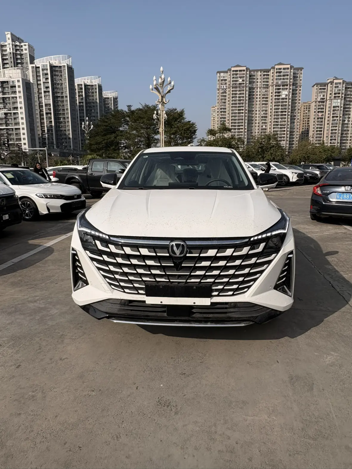 Changan UNI-Z PHEV  из Китая