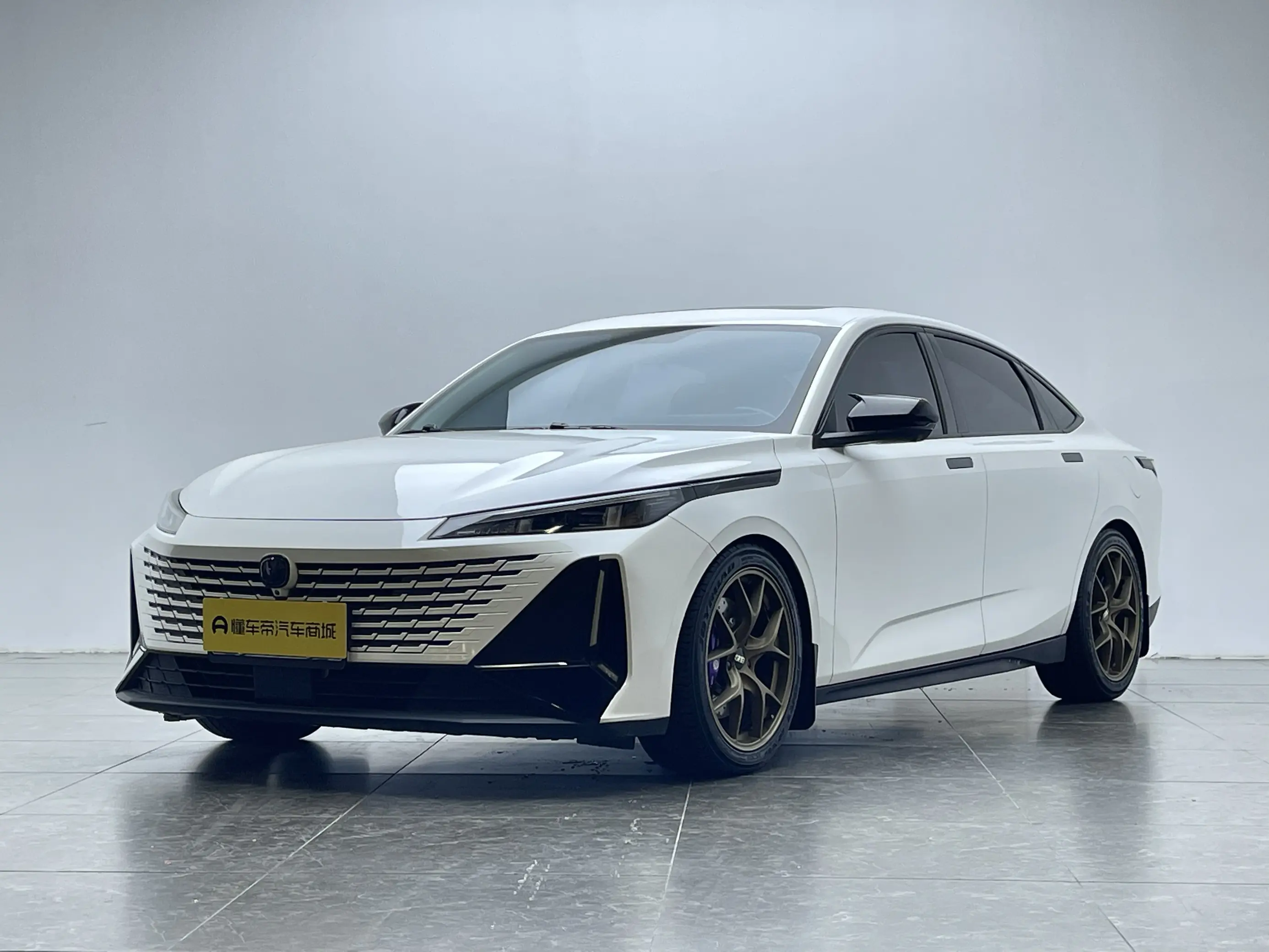 Changan Yida  из Китая