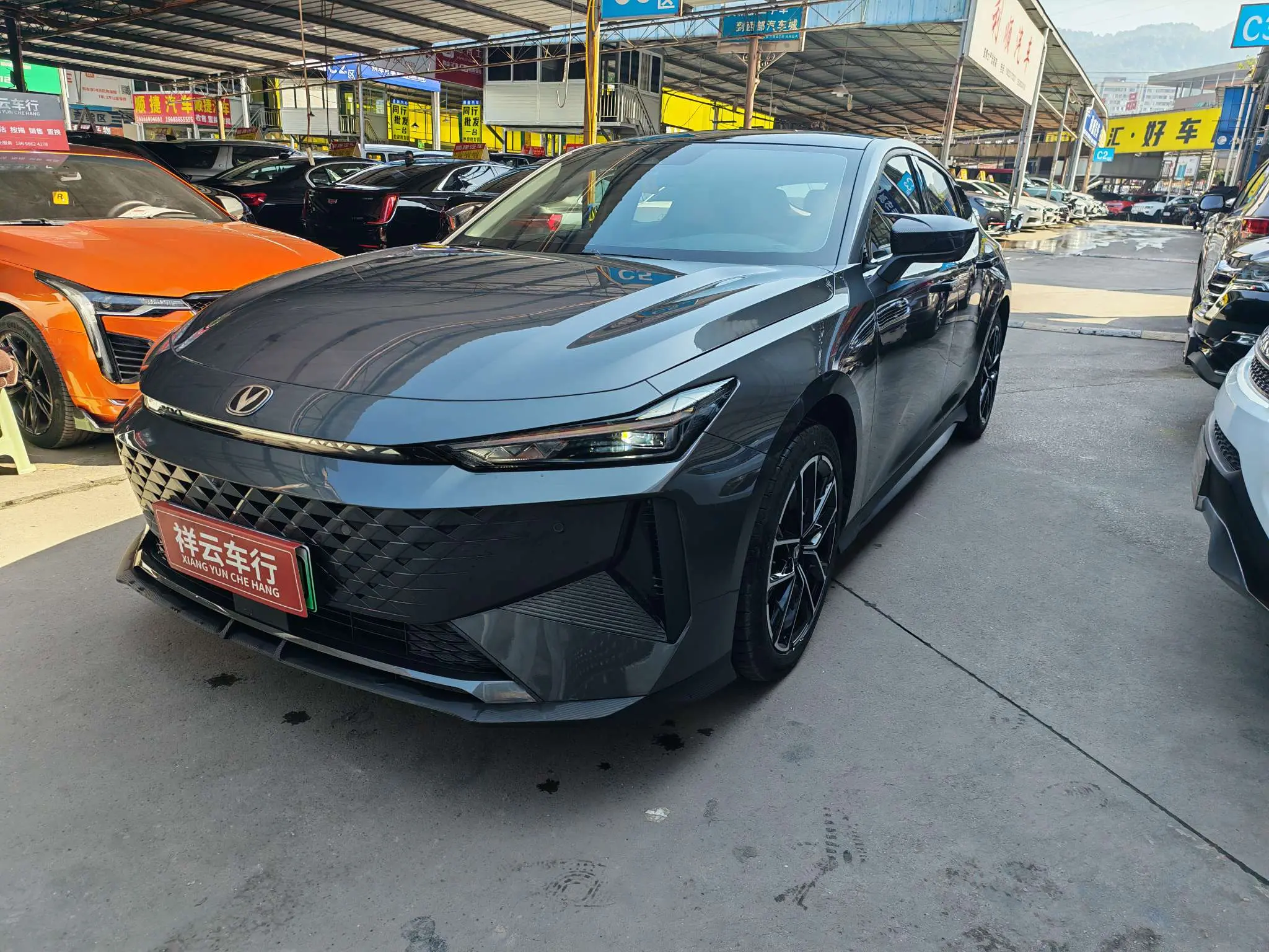 Changan UNI-V  из Китая