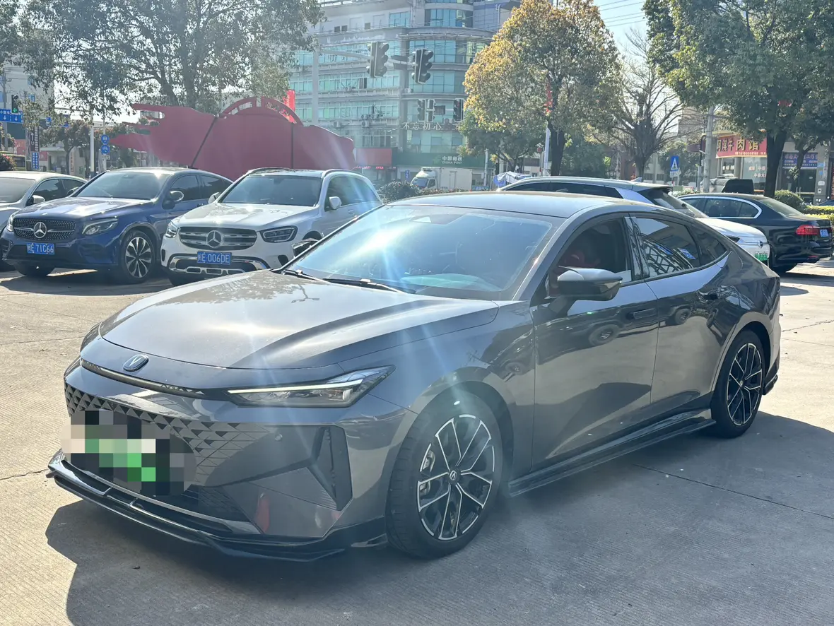 Changan UNI-V  из Китая