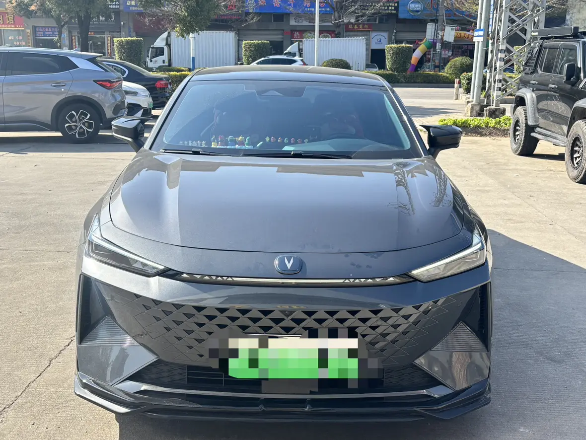 Changan UNI-V  из Китая