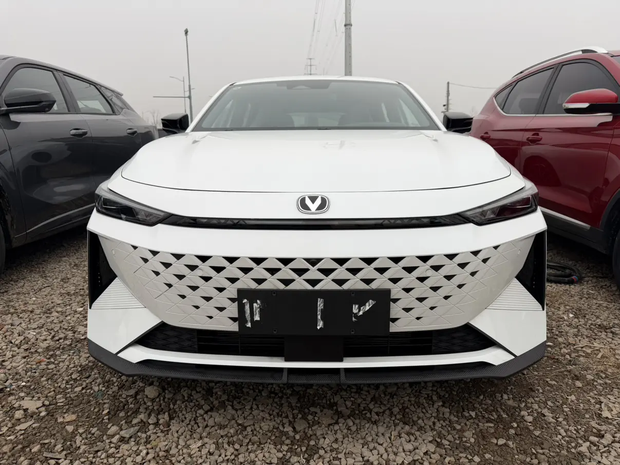 Changan UNI-V  из Китая