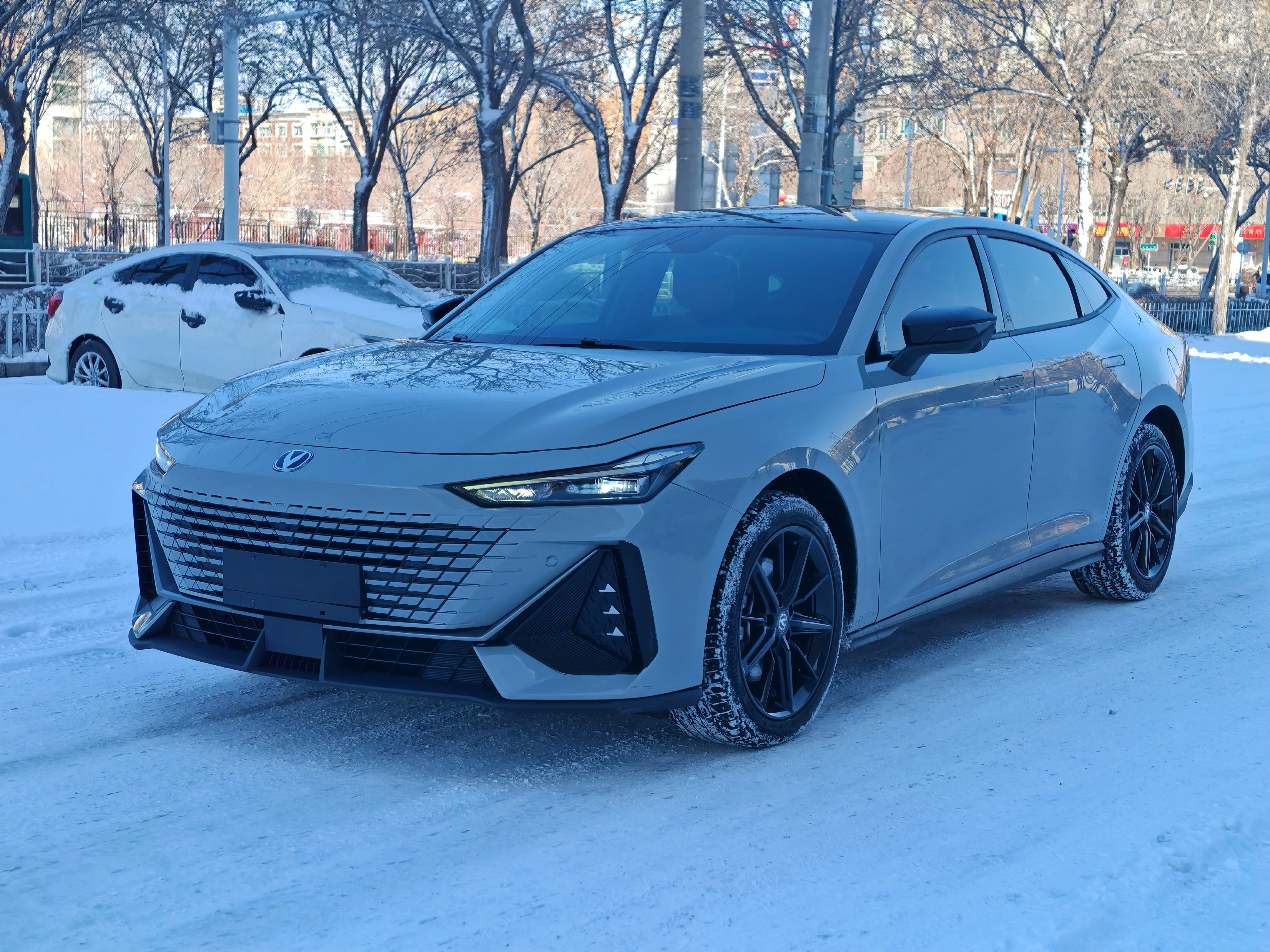 Changan UNI-V  из Китая